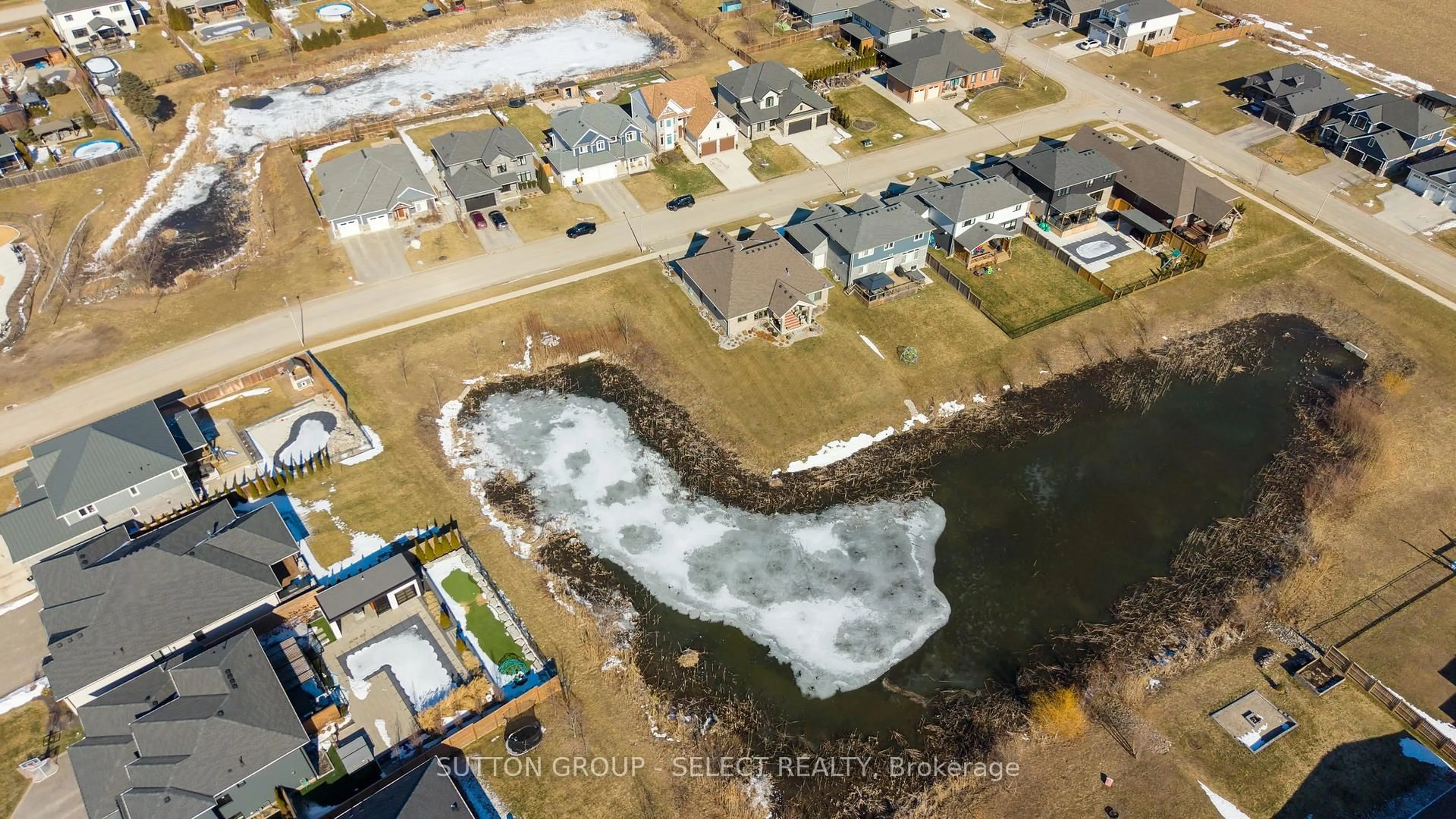A pic from outside/outdoor area/front of a property/back of a property/a pic from drone, water/lake/river/ocean view for 723 Pondhaven Rd, Strathroy-Caradoc Ontario N0L 1W0