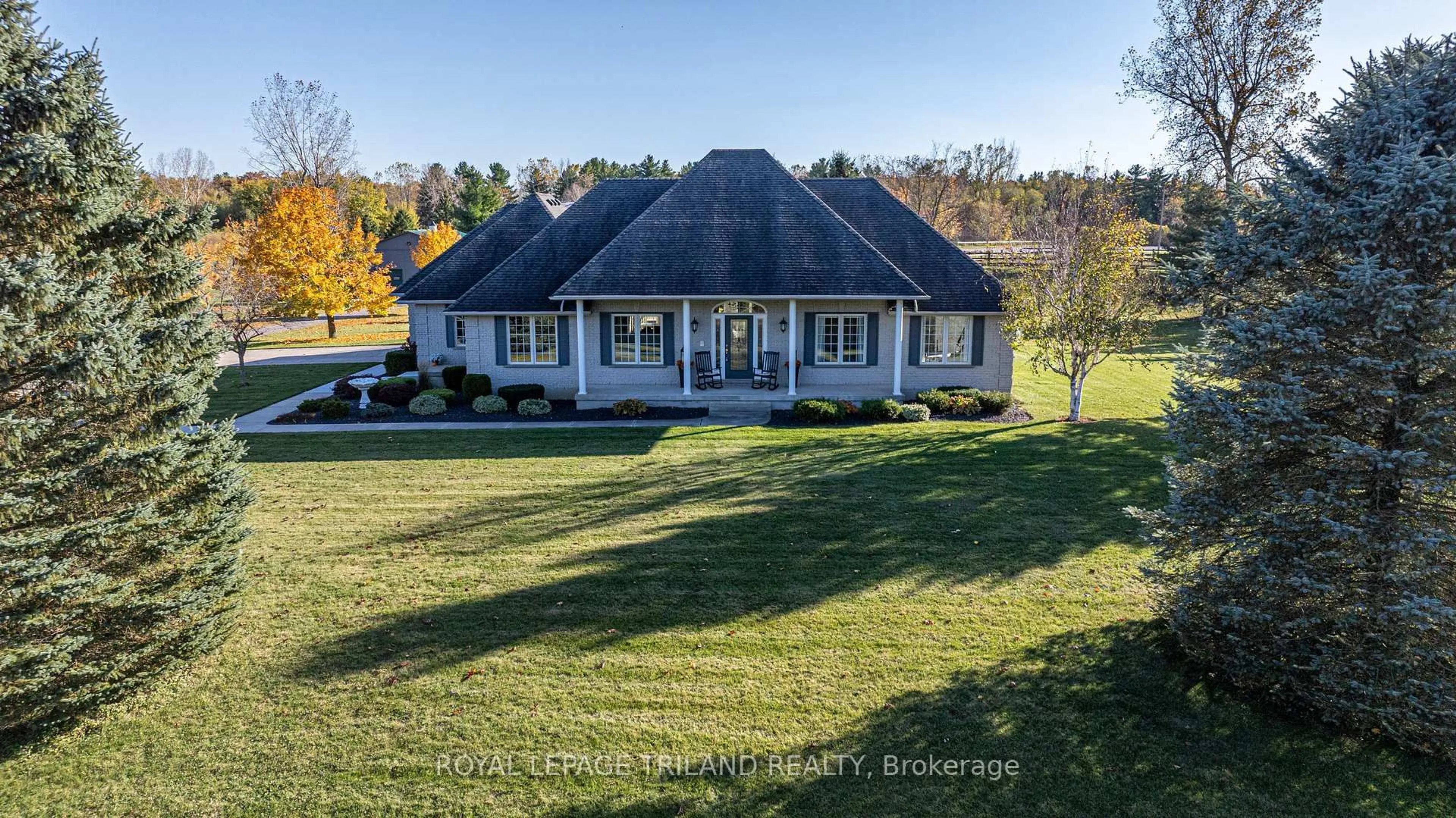 A pic from outside/outdoor area/front of a property/back of a property/a pic from drone, unknown for 5017 Hamilton Rd, Thames Centre Ontario N0L 1G6