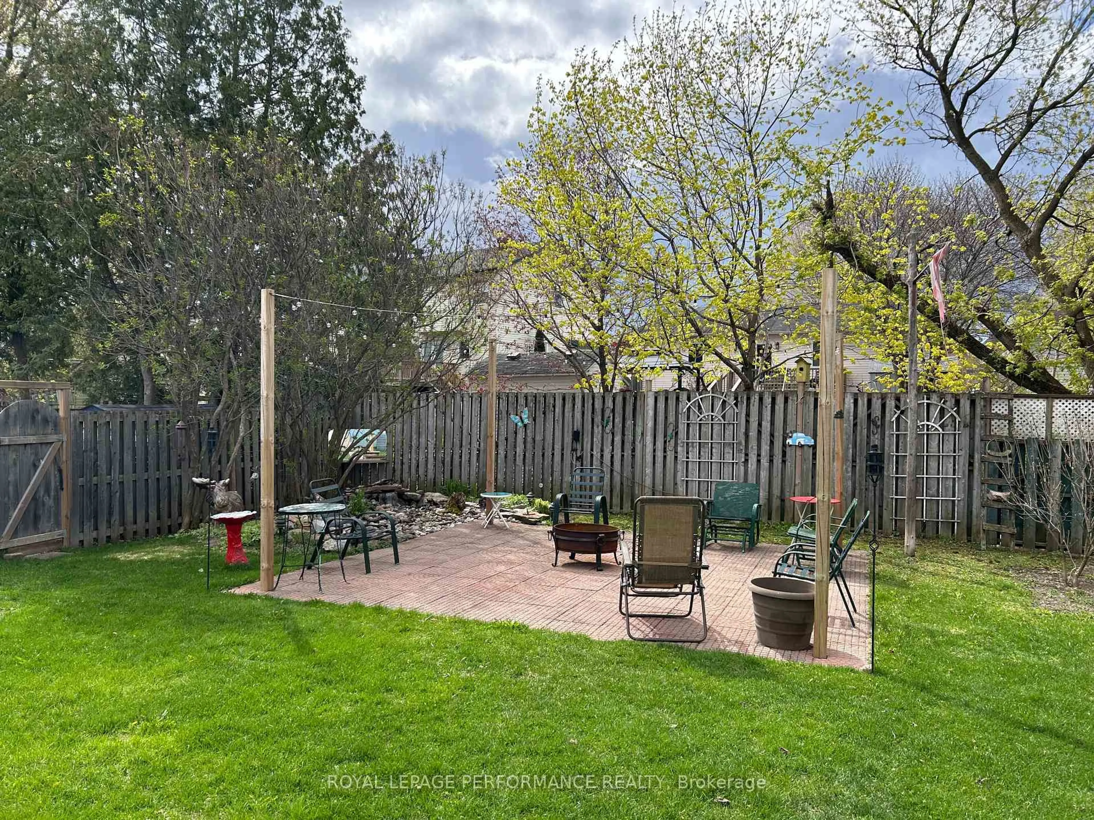 Patio, forest/trees view for 1245 Alma St, Clarence-Rockland Ontario K4K 1C5