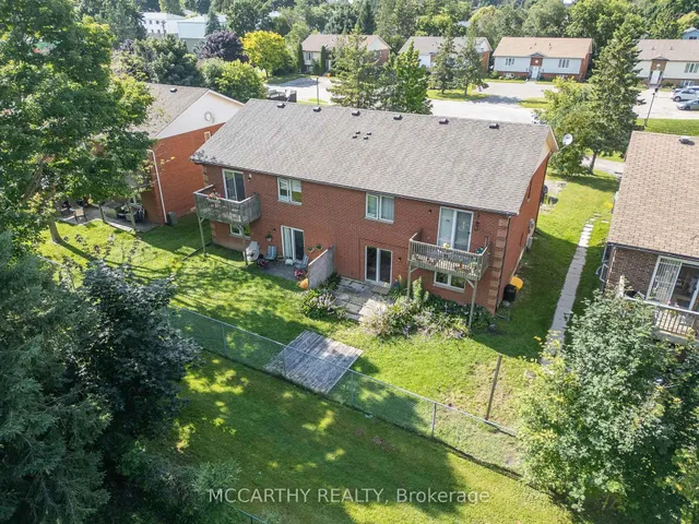 209 Sarah Crt, Shelburne 3