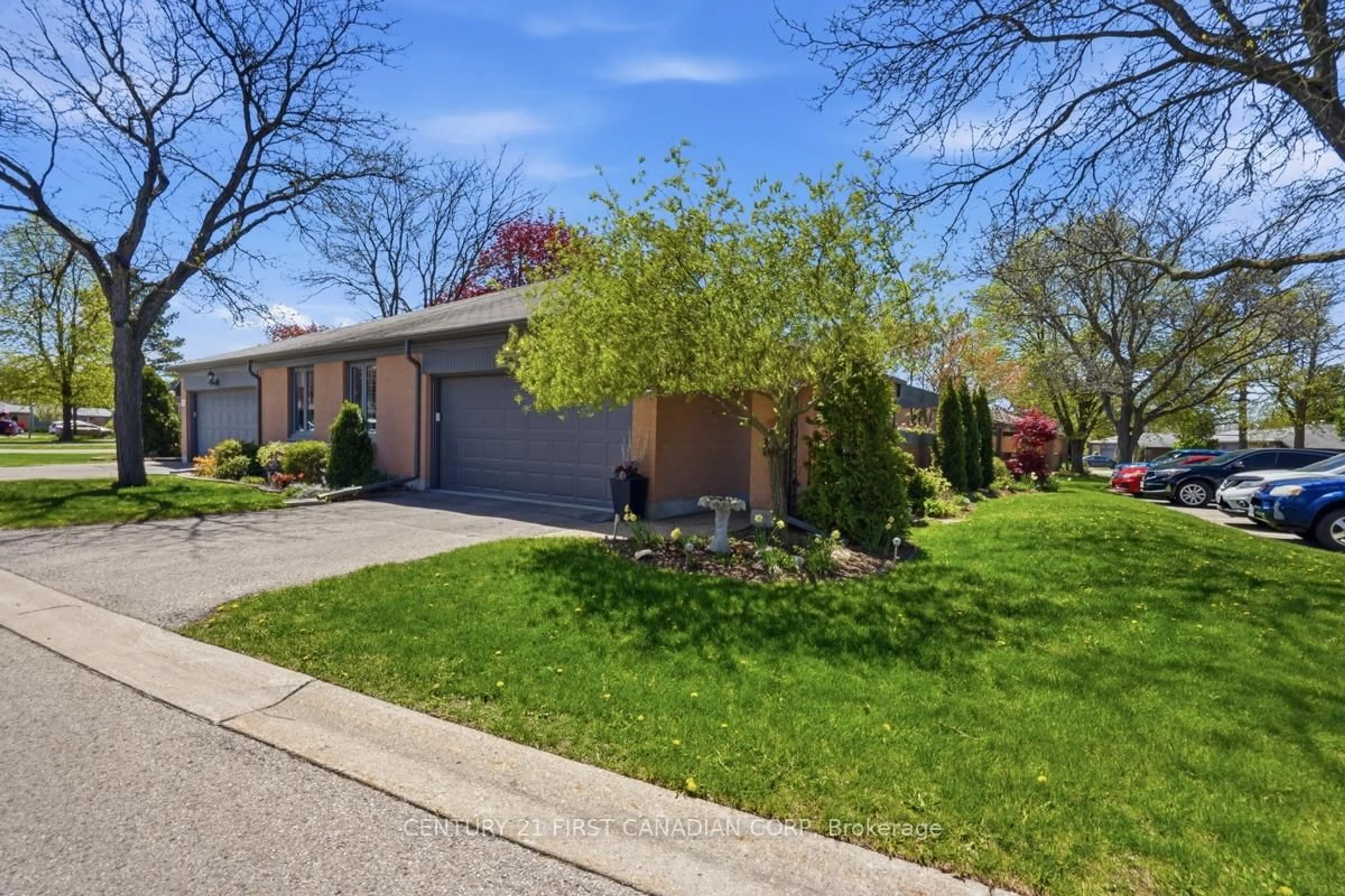 Unknown for 50 Fiddlers Green Rd #29, London North Ontario N6H 4T4