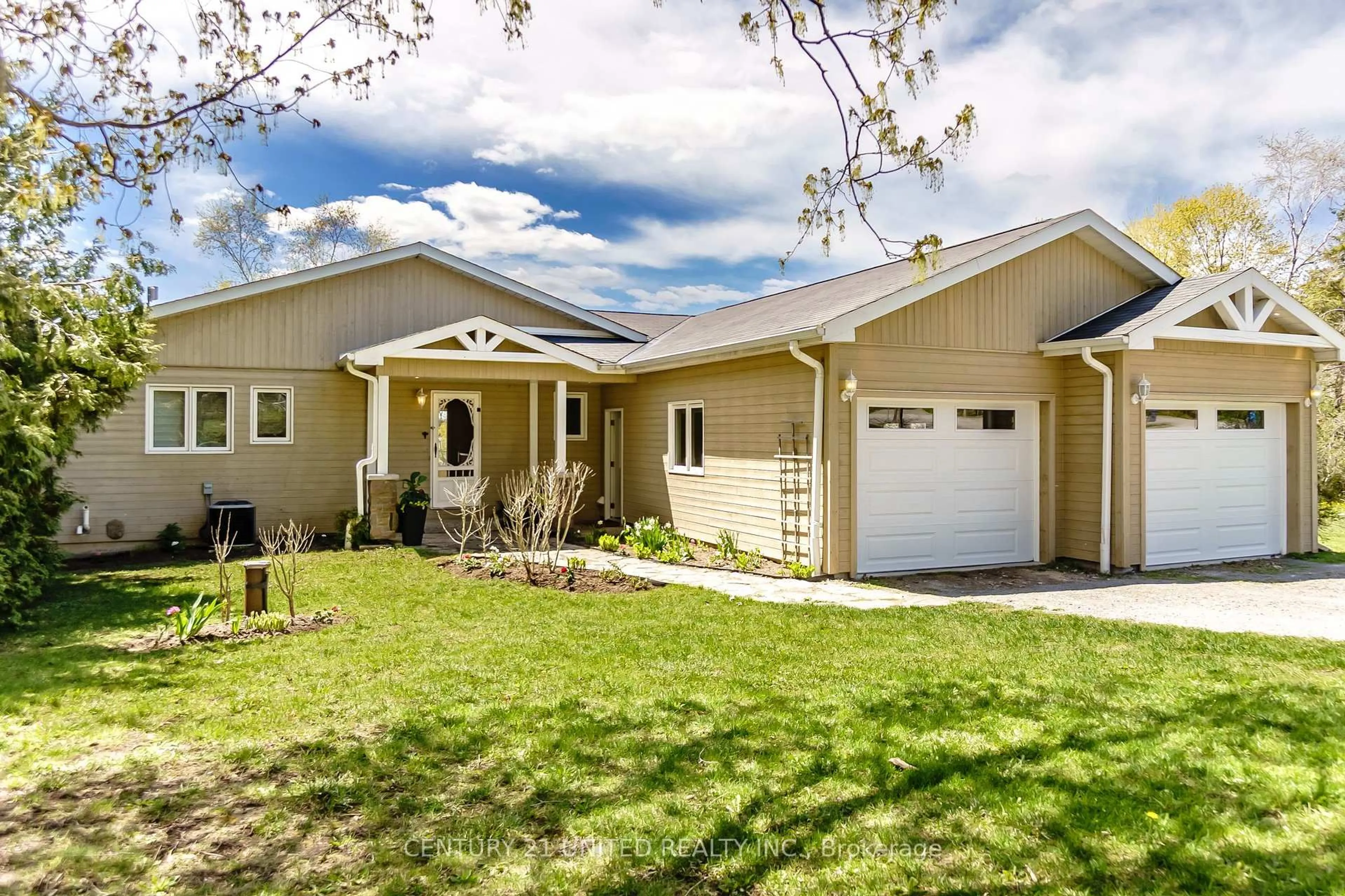Home with vinyl exterior material, street for 1714 Westview Pt Rd, Selwyn Ontario K0L 2H0