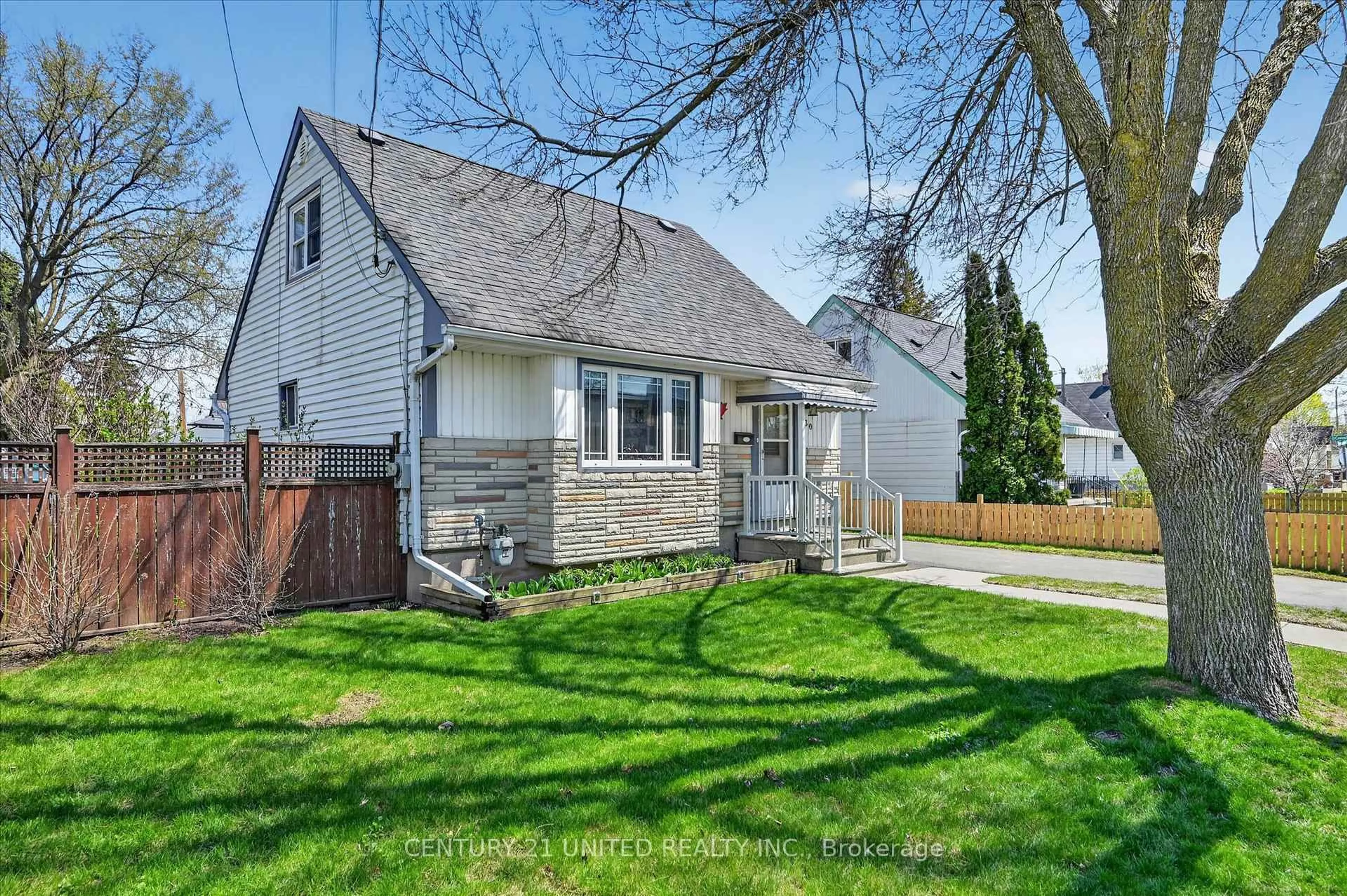 Home with vinyl exterior material, street for 730 Monaghan Rd, Peterborough Ontario K9J 5J9