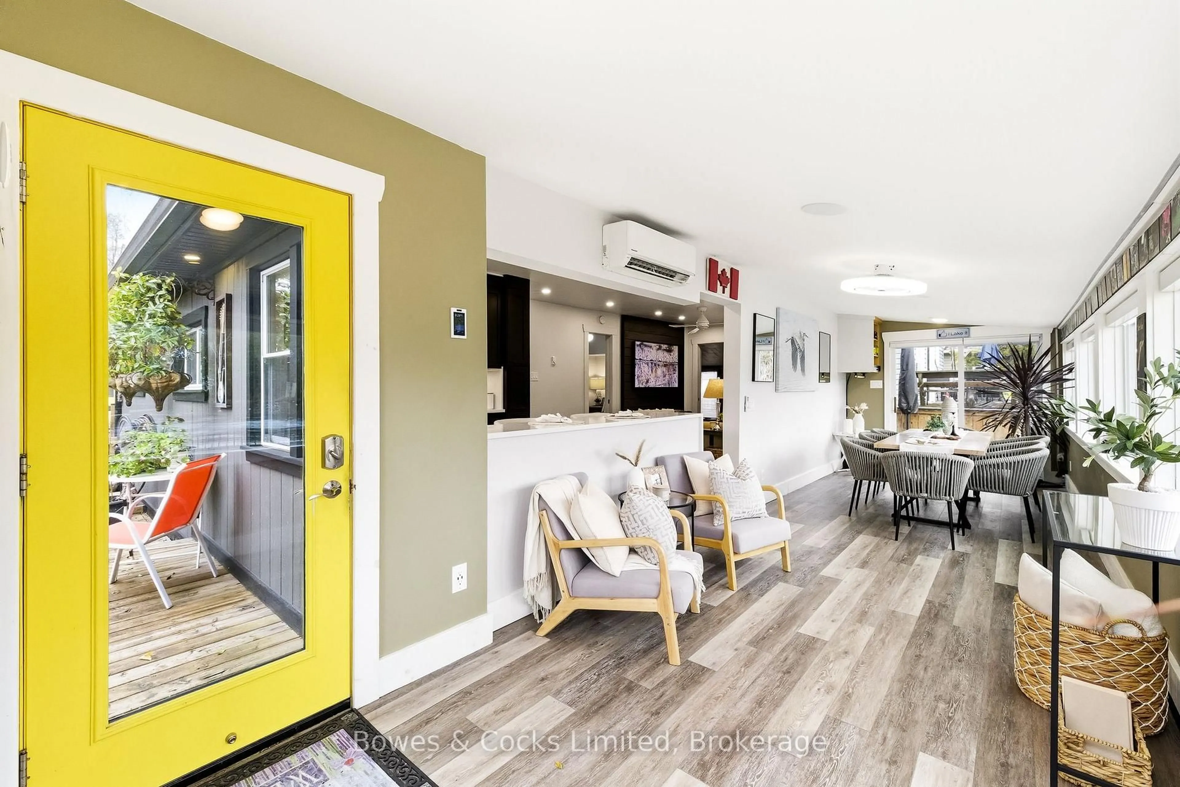 Indoor entryway for 2817 River Ave, Selwyn Ontario K0L 3G0