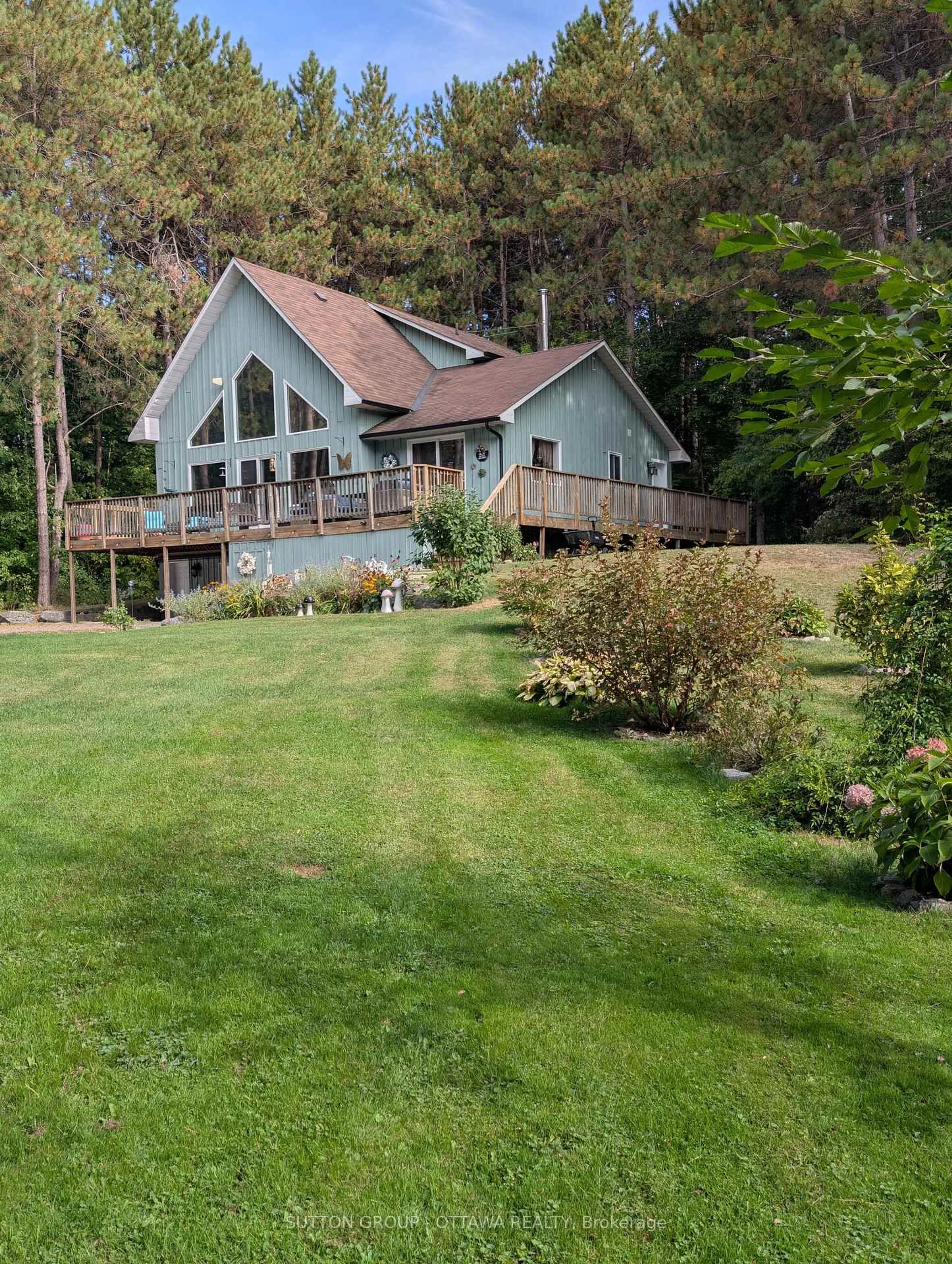 A pic from outside/outdoor area/front of a property/back of a property/a pic from drone, water/lake/river/ocean view for 5315 Pearl Rd, Champlain Ontario K0B 1K0