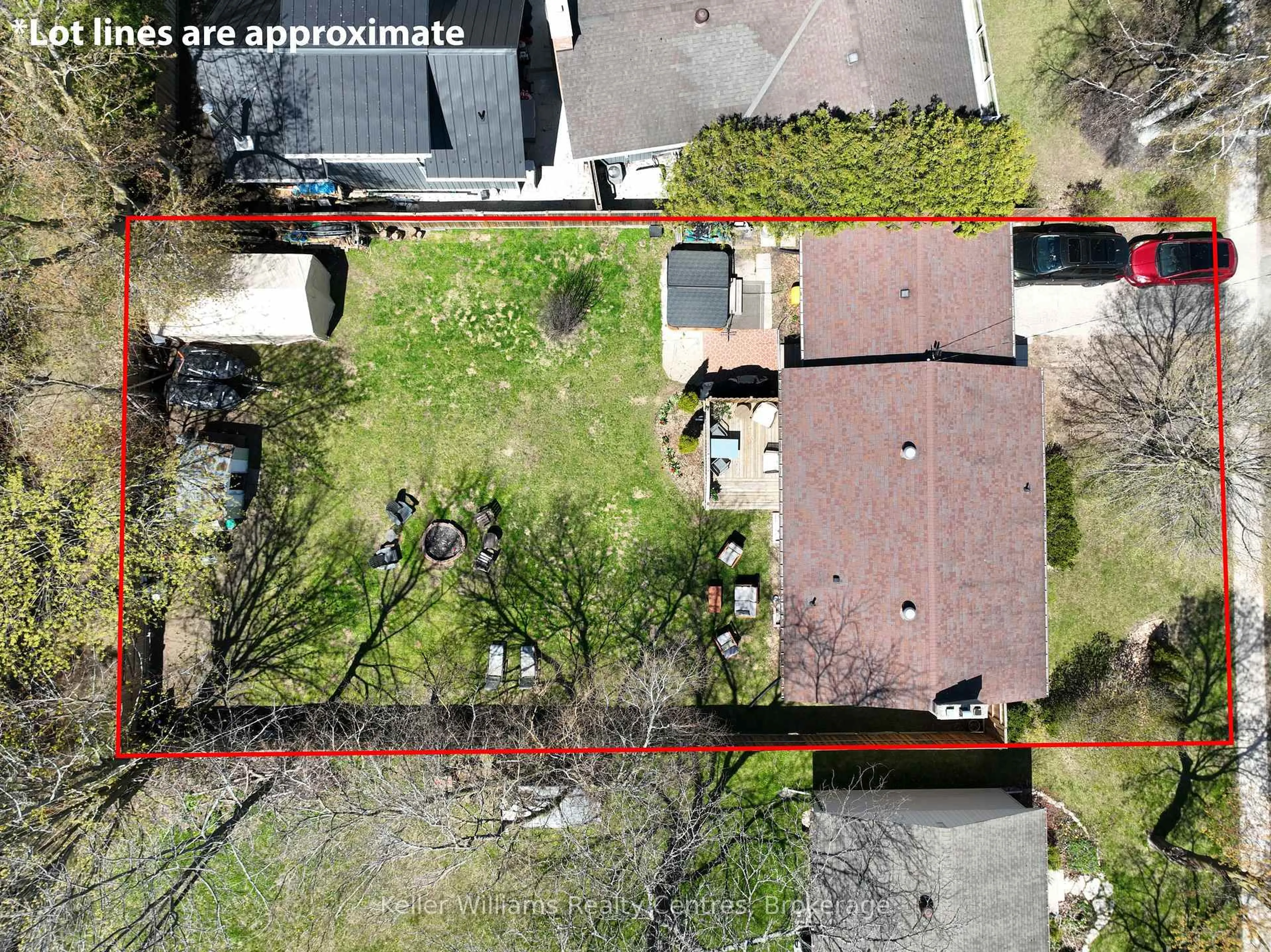 A pic from outside/outdoor area/front of a property/back of a property/a pic from drone, unknown for 458 Market St, Saugeen Shores Ontario N0H 2C2
