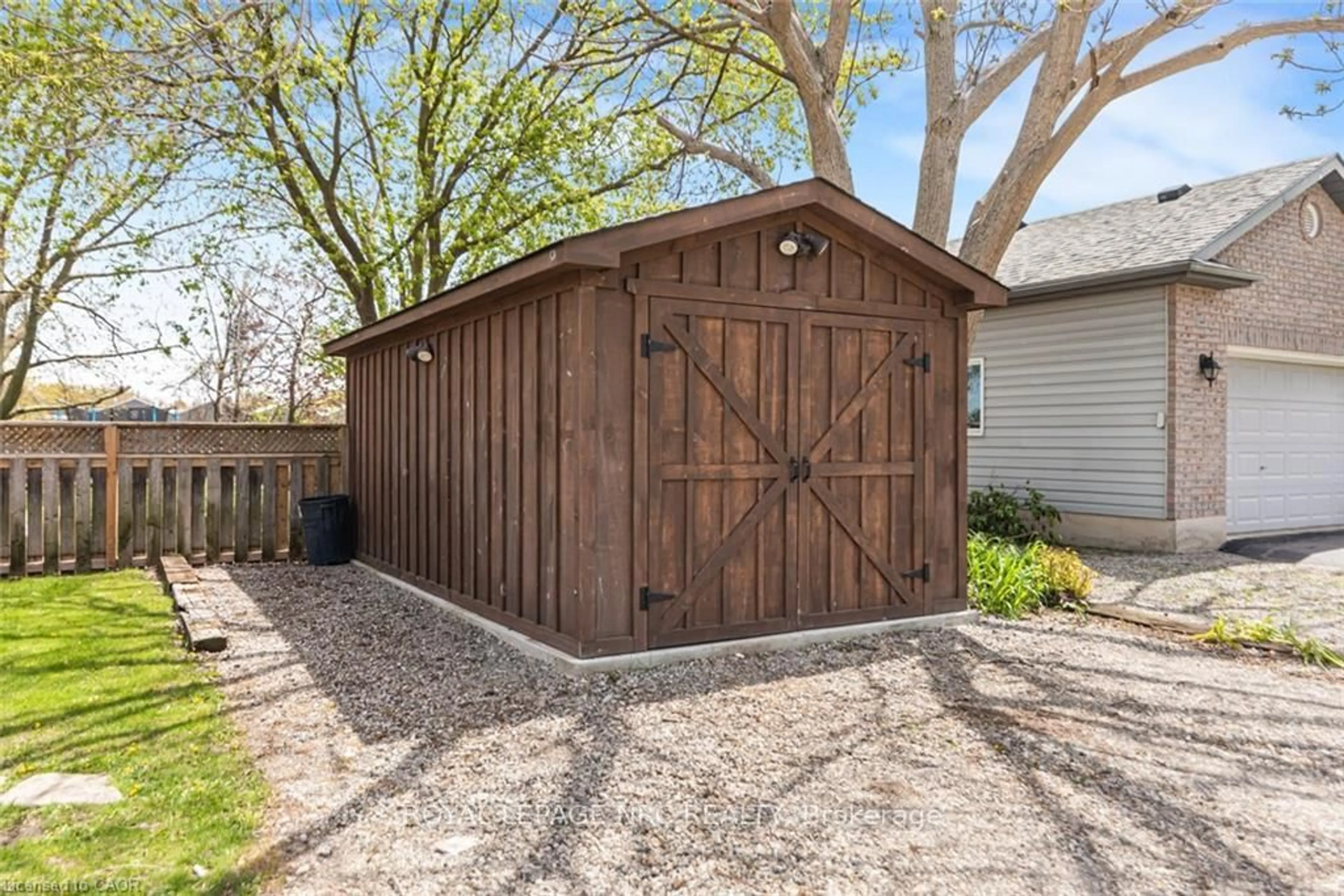 Shed for 699 Tamarac St, Haldimand Ontario N1A 2E2