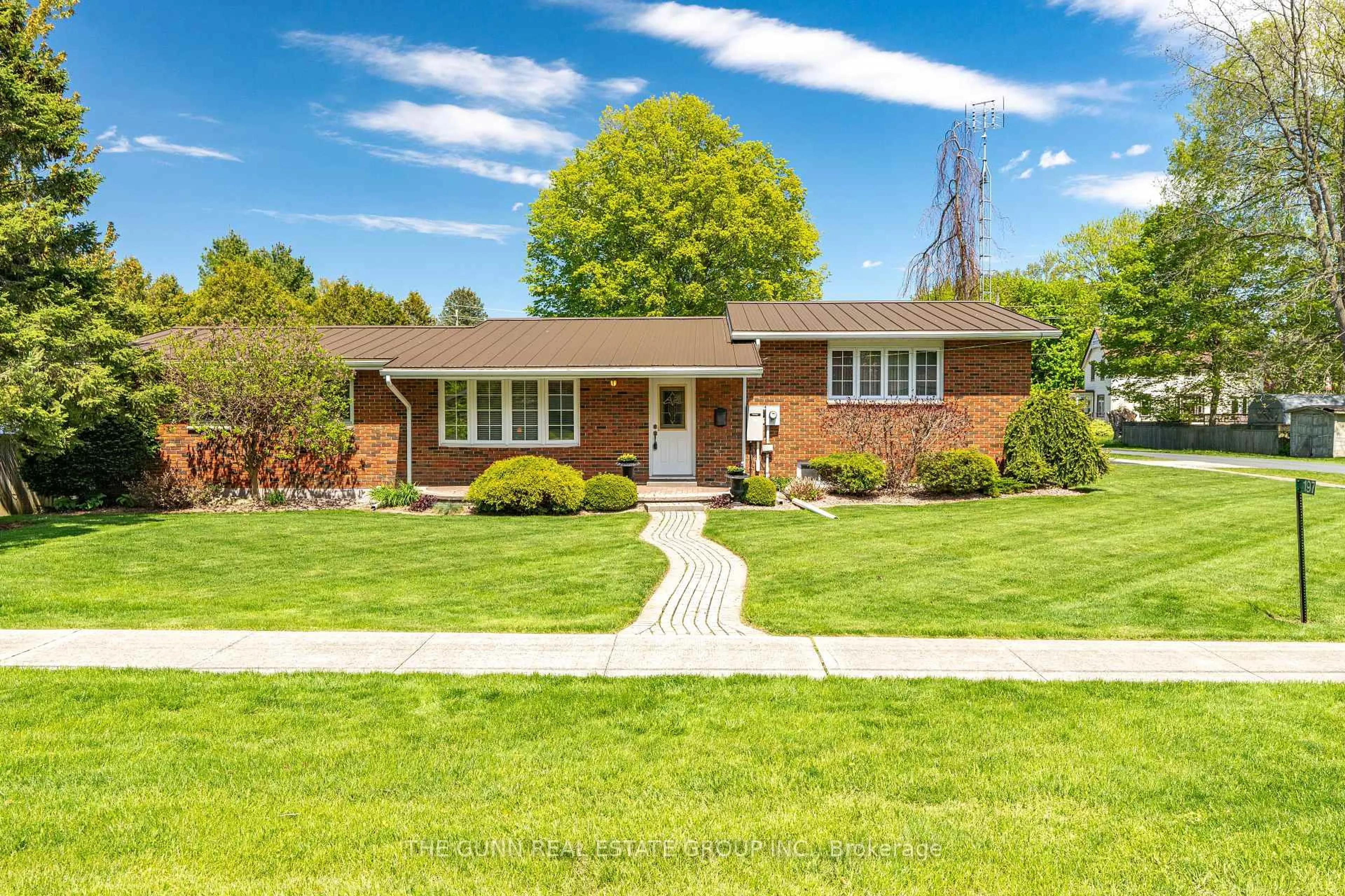 Home with brick exterior material, street for 197 King St, Chatham-Kent Ontario N0P 1T0