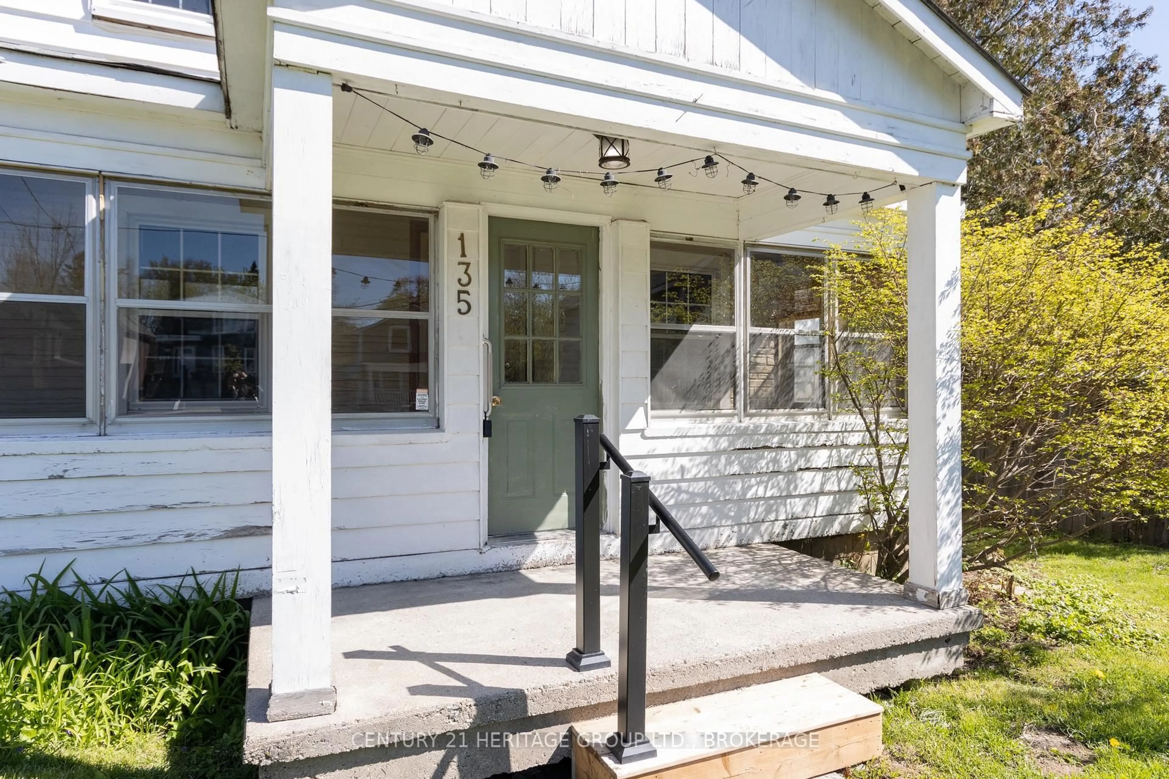 Unknown for 135 James St, Kingston Ontario K7K 1Z5