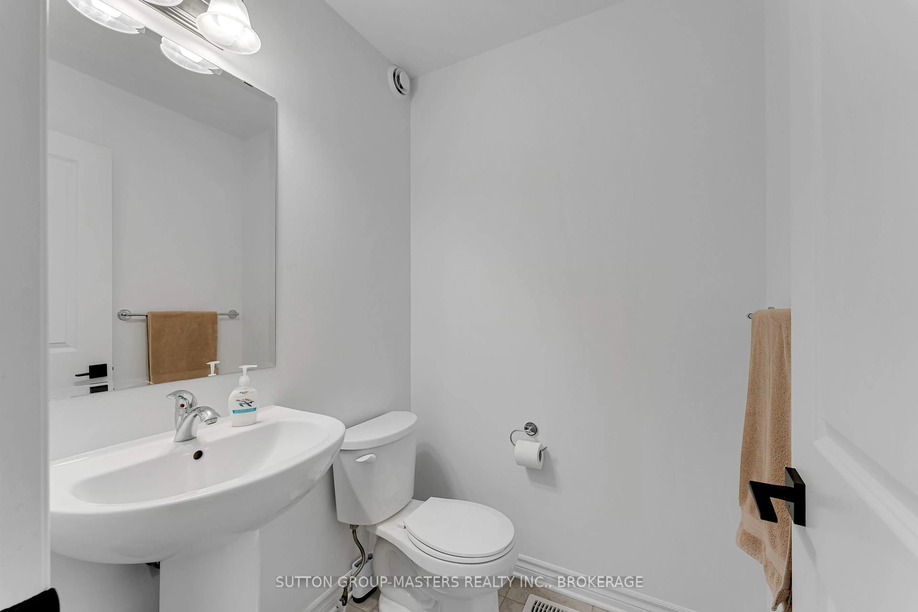 Standard bathroom, unknown for 1283 Delancey Dr, Kingston Ontario K7M 0H5