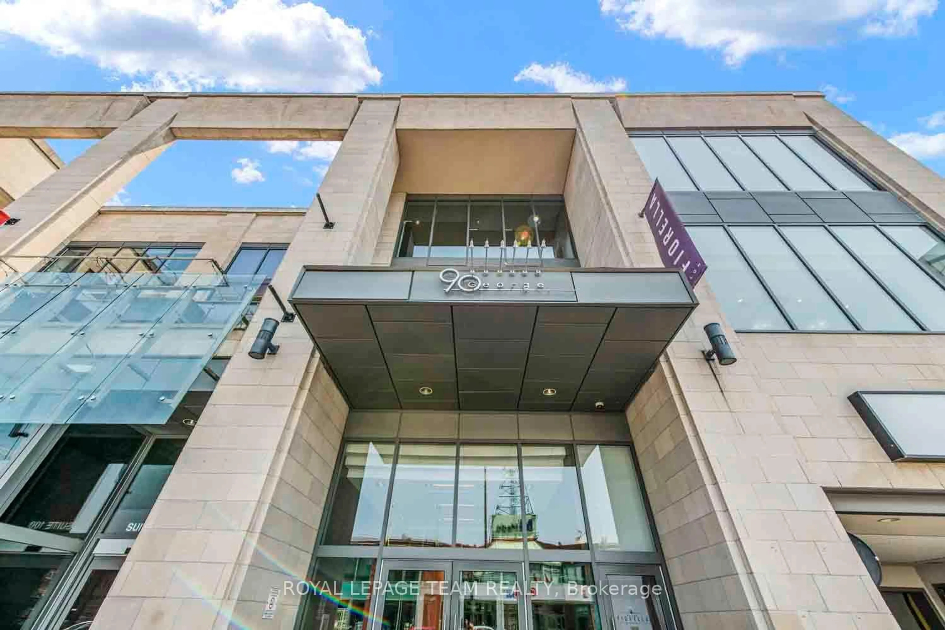 Indoor foyer for 90 George St #601, Ottawa Ontario K1N 0A8