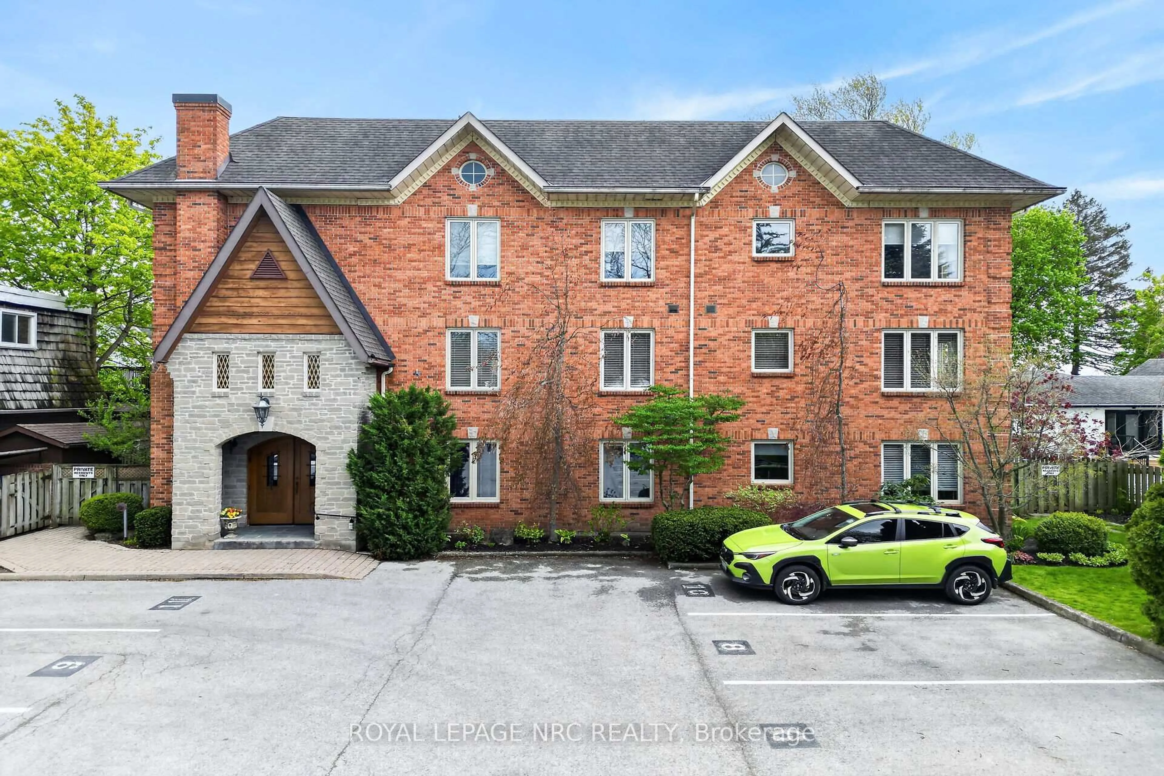 Home with brick exterior material, unknown for 55 Main St #302, St. Catharines Ontario L2N 4T8