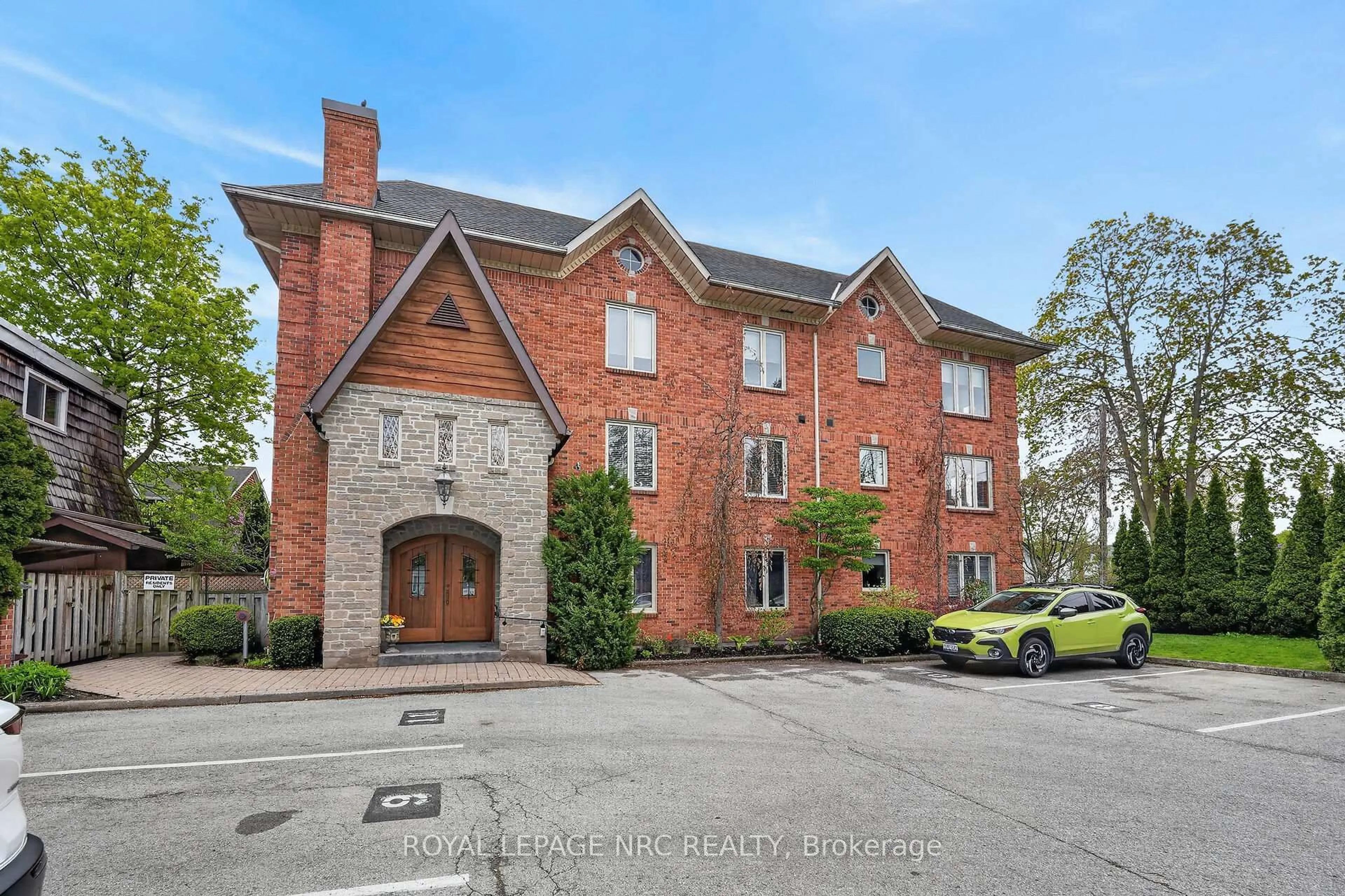 Unknown for 55 Main St #302, St. Catharines Ontario L2N 4T8