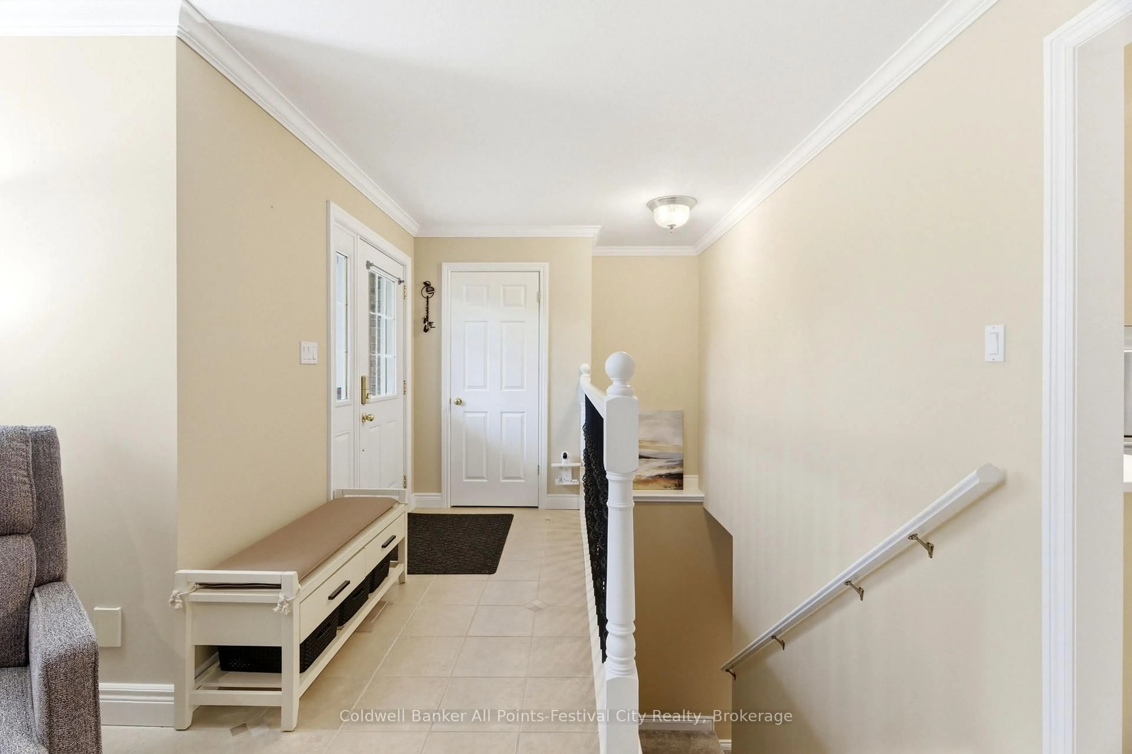 Indoor entryway for 16 Balvina Dr, Goderich Ontario N7A 4L3