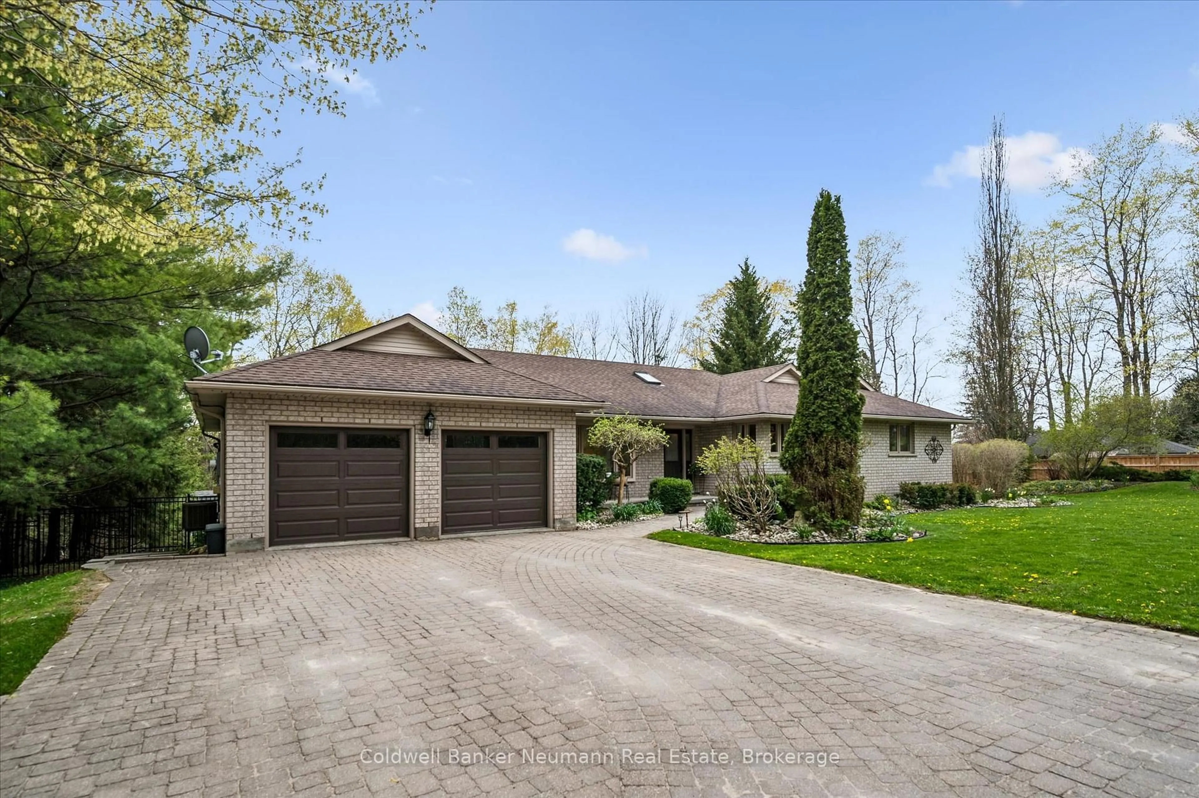 Unknown for 25 Riverview Dr, Centre Wellington Ontario N0B 1S0