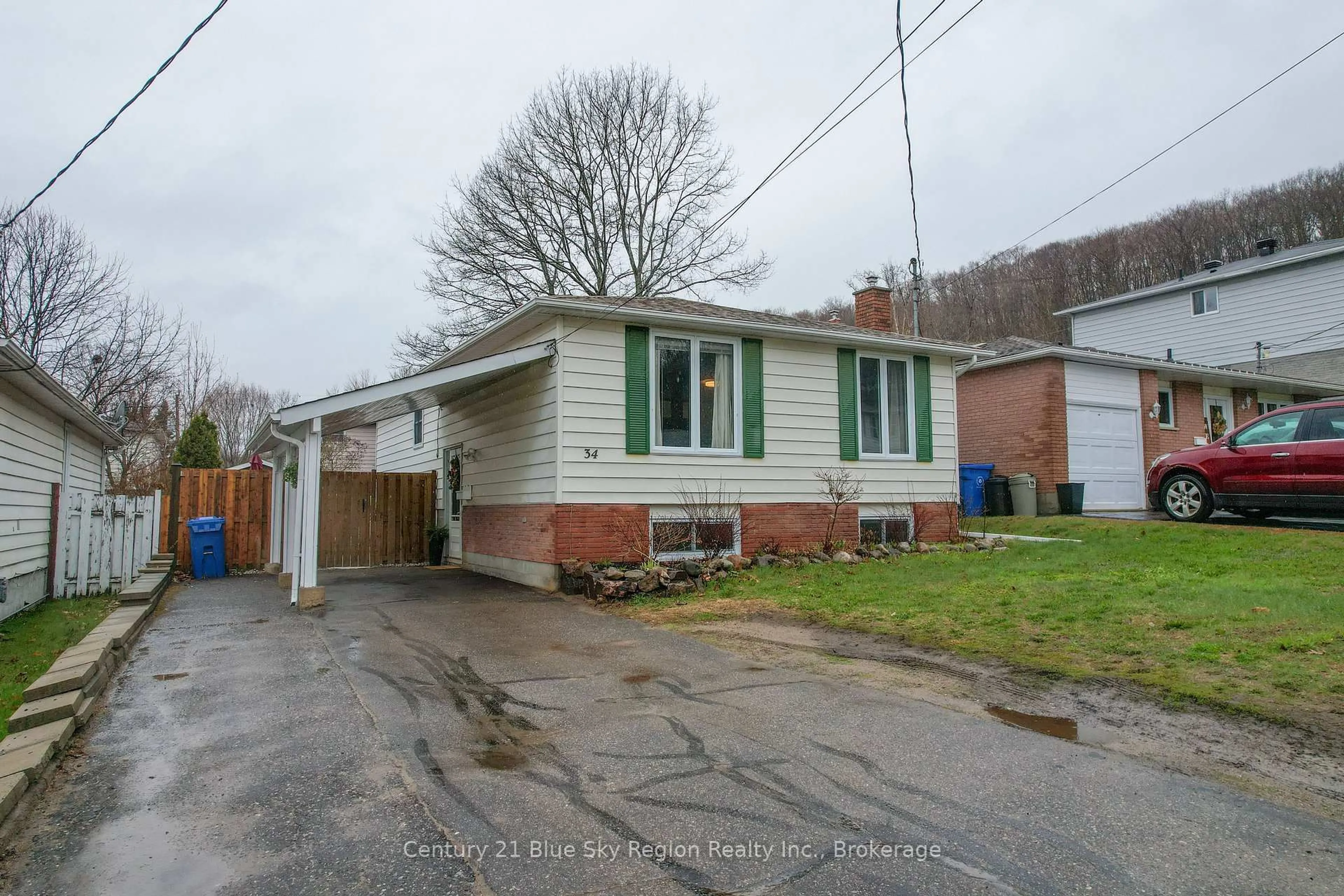 Unknown for 34 Belleview Cres, North Bay Ontario P1B 8V4