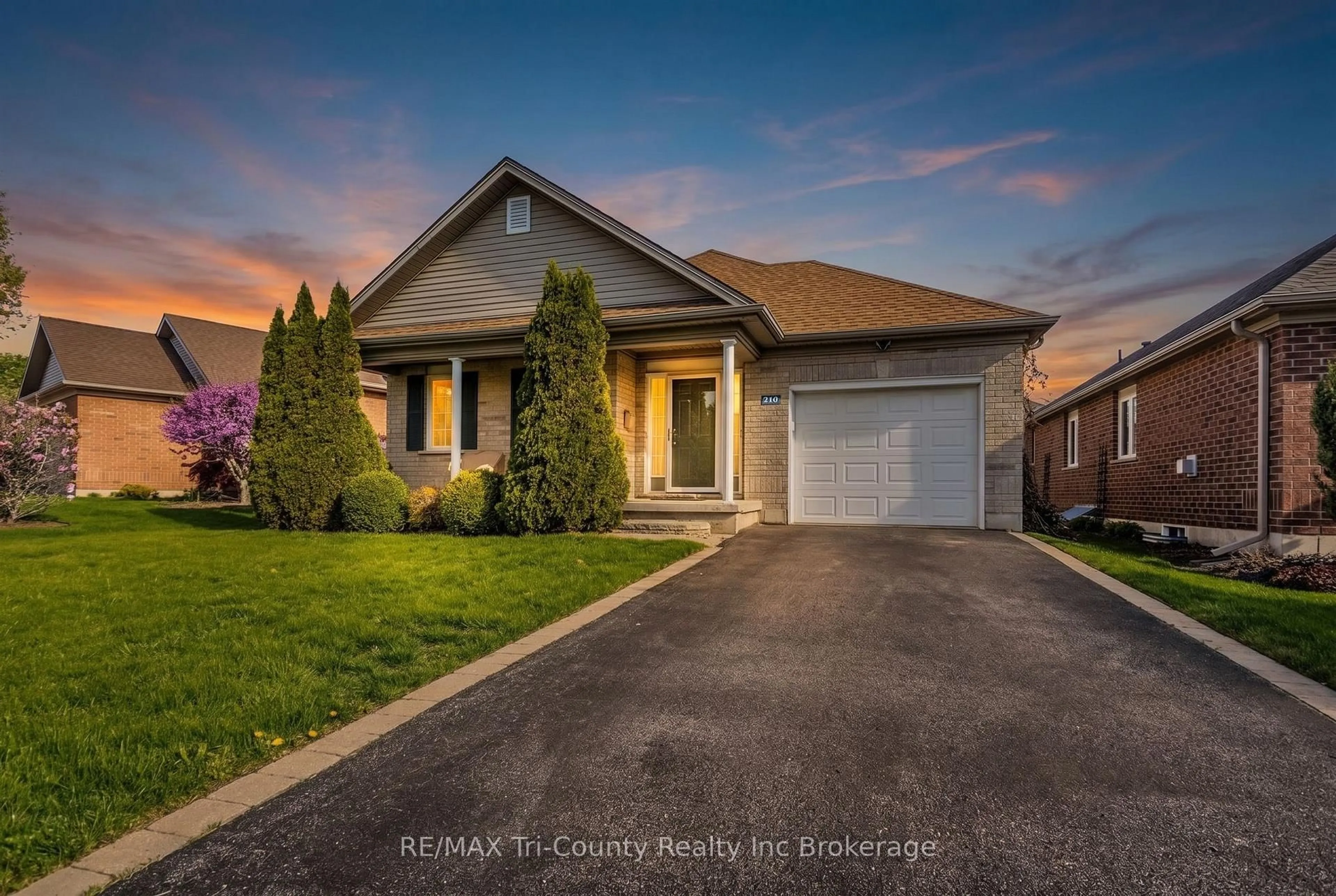 Unknown for 210 Baldwin St, Tillsonburg Ontario N4G 5W3