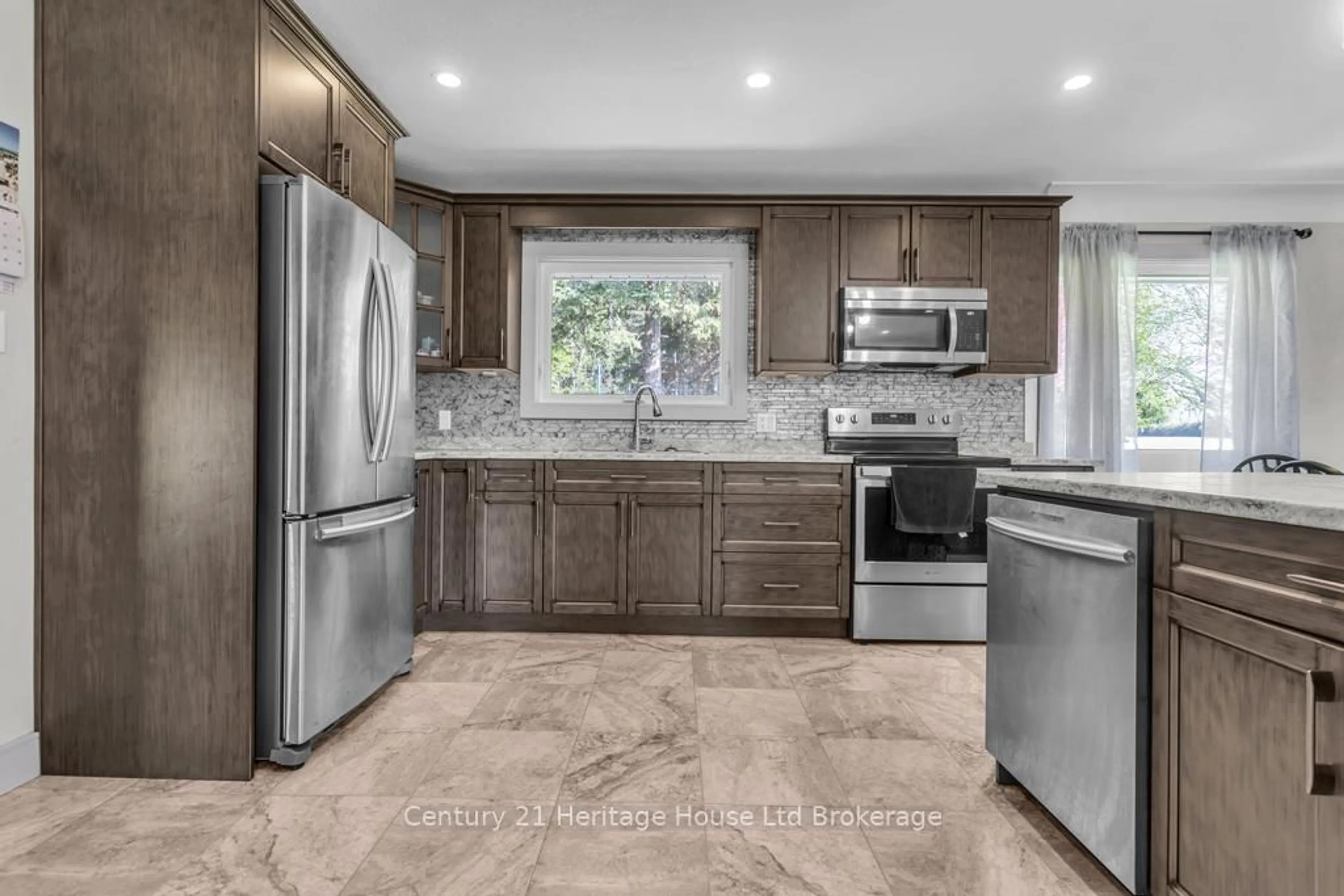 Open concept kitchen, ceramic/tile floor for 164575 Kellett Rd, South-West Oxford Ontario N4G 4G8