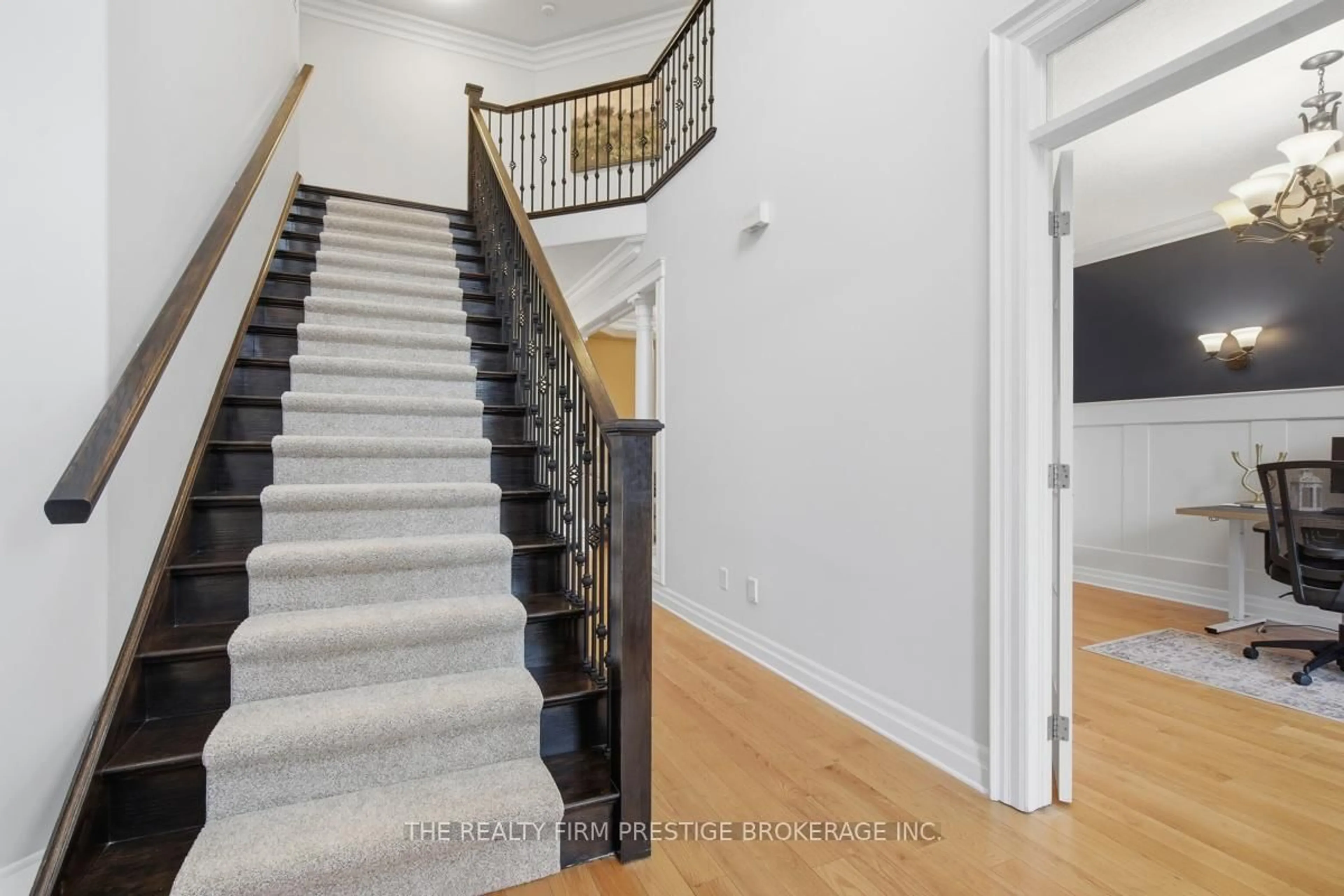 Stairs for 2051 Westpoint Hts, London South Ontario N6P 0A3