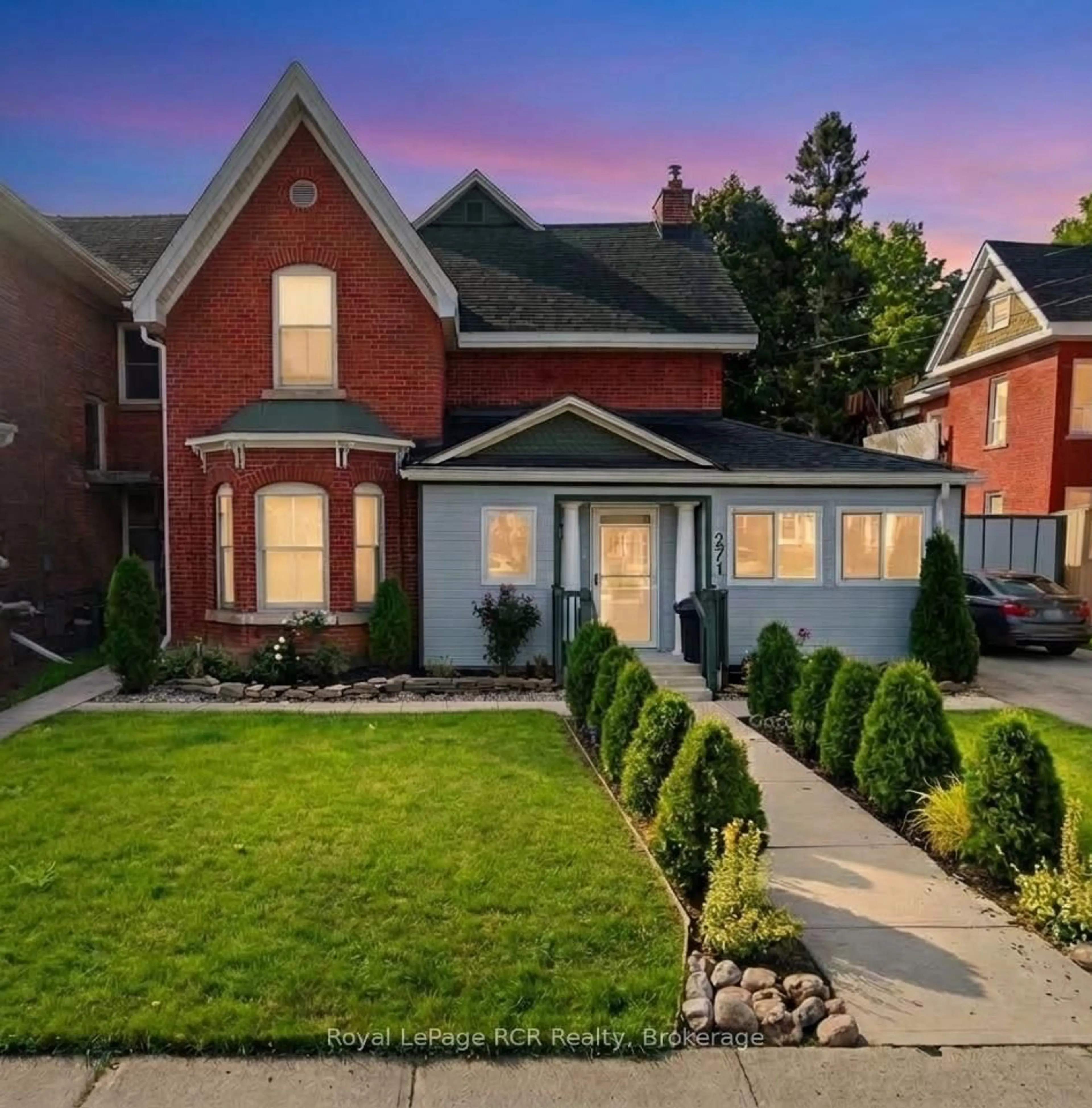 Home with brick exterior material, street for 271 7th St, Owen Sound Ontario N4K 1H8
