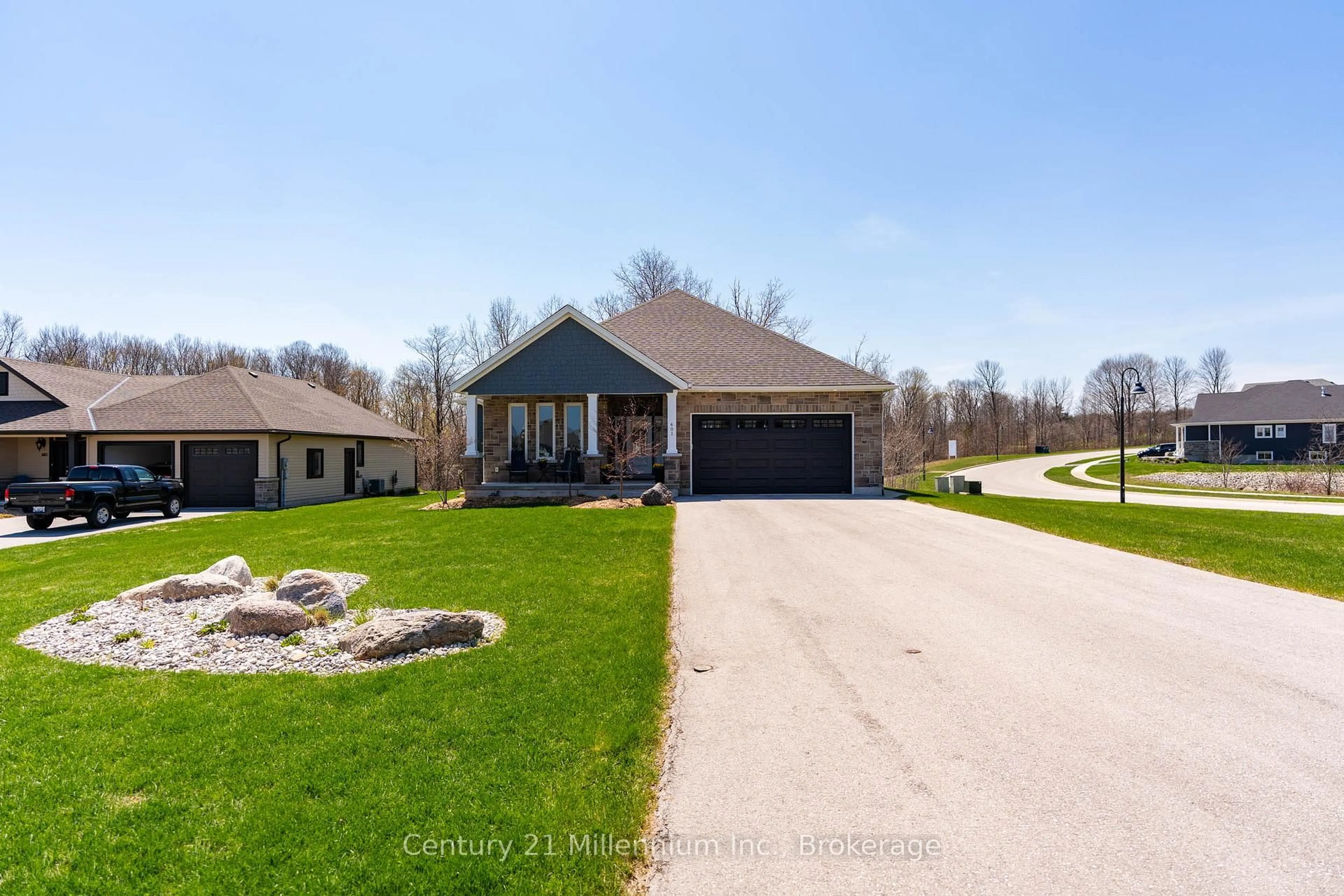 A pic from outside/outdoor area/front of a property/back of a property/a pic from drone, street for 401 Algoma Cres, Georgian Bluffs Ontario N0H 1S0
