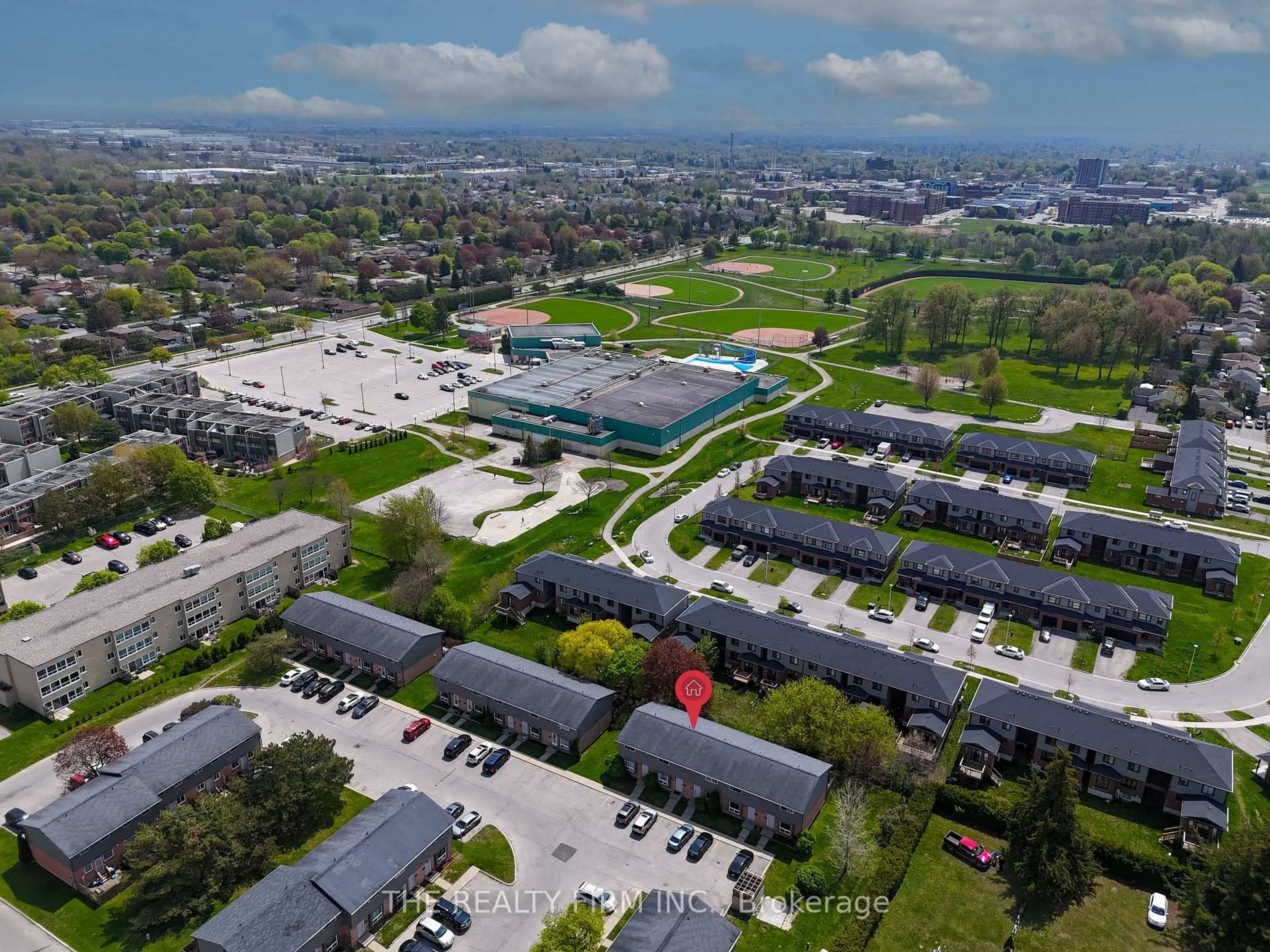 A pic from outside/outdoor area/front of a property/back of a property/a pic from drone, street for 1443 Huron St #26, London East Ontario N5V 2E6
