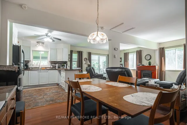 714 Lacroix Bay Rd, Westmeath 5