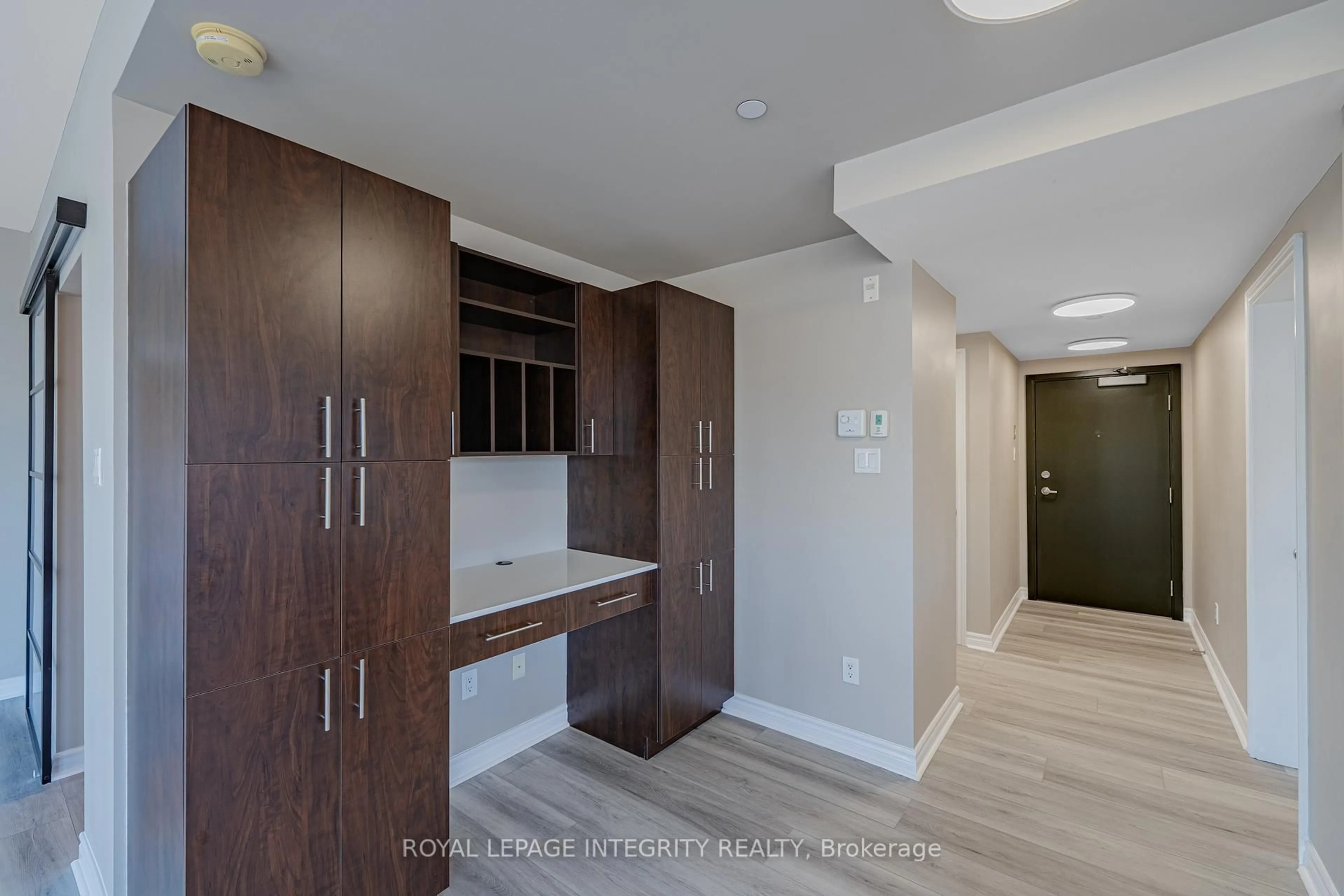 Indoor entryway for 301 Bayrose Dr #305, Nepean Ontario K2J 5W3
