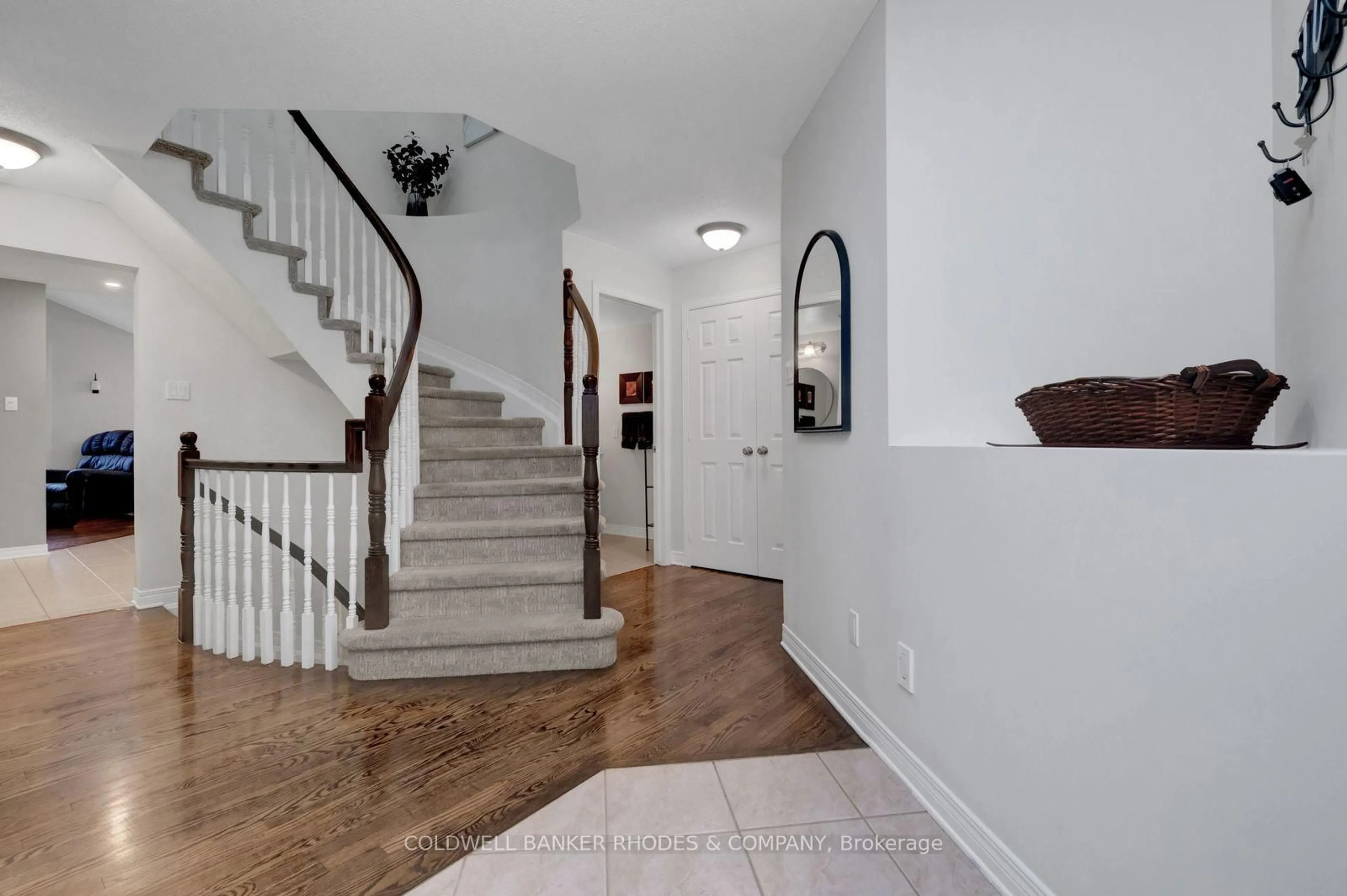 Unknown for 4611 SUGAR MAPLE Dr, Ottawa Ontario K1V 1Y5