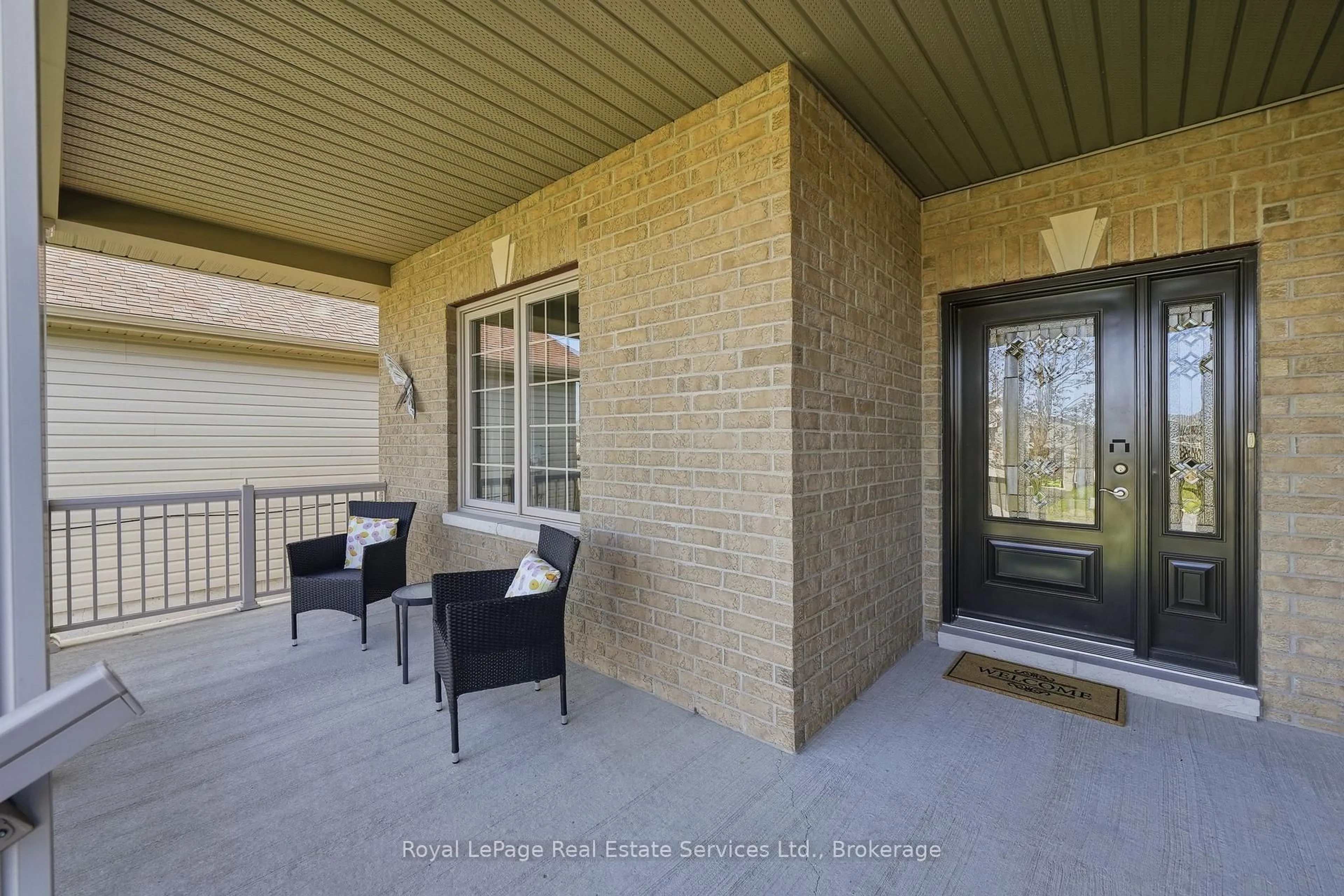 Patio, street for 35 Maplehurst Cres, Prince Edward County Ontario K0K 3L0