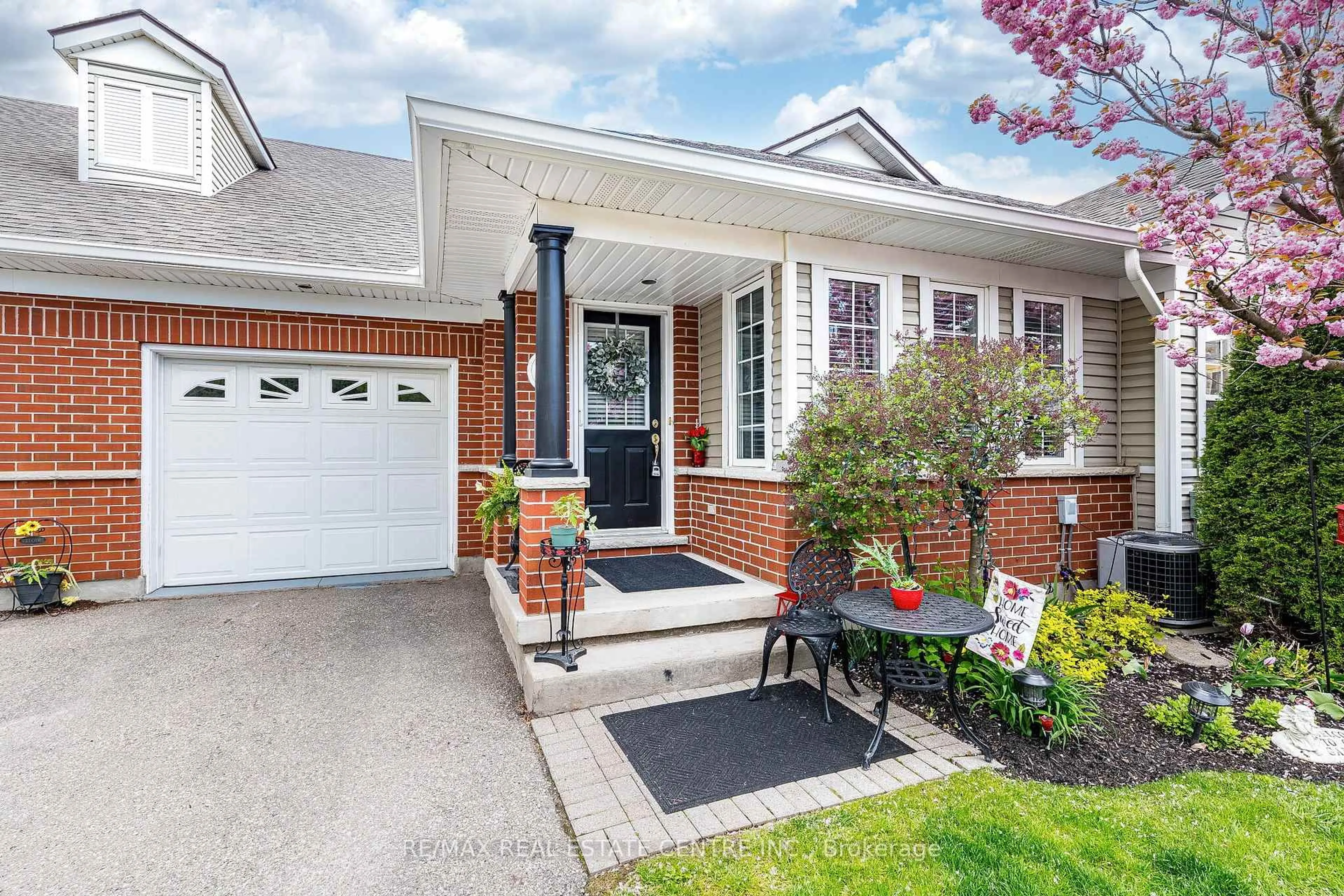 Home with brick exterior material, street for 1448 Niagara Stone Rd #5, Niagara-on-the-Lake Ontario L0S 1J0