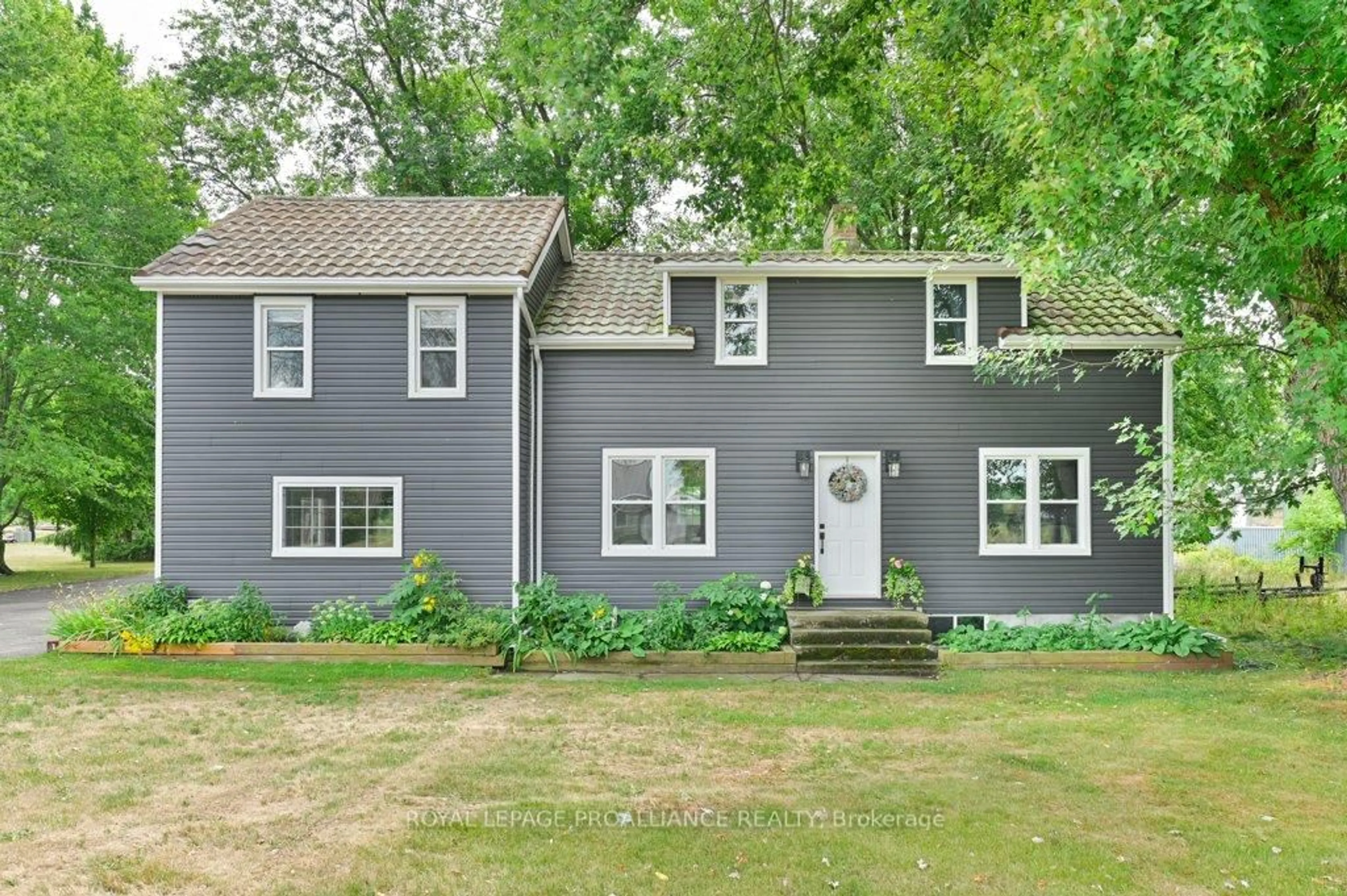 Home with vinyl exterior material, street for 425 Rosebush Rd, Hastings Ontario K0K 2C0
