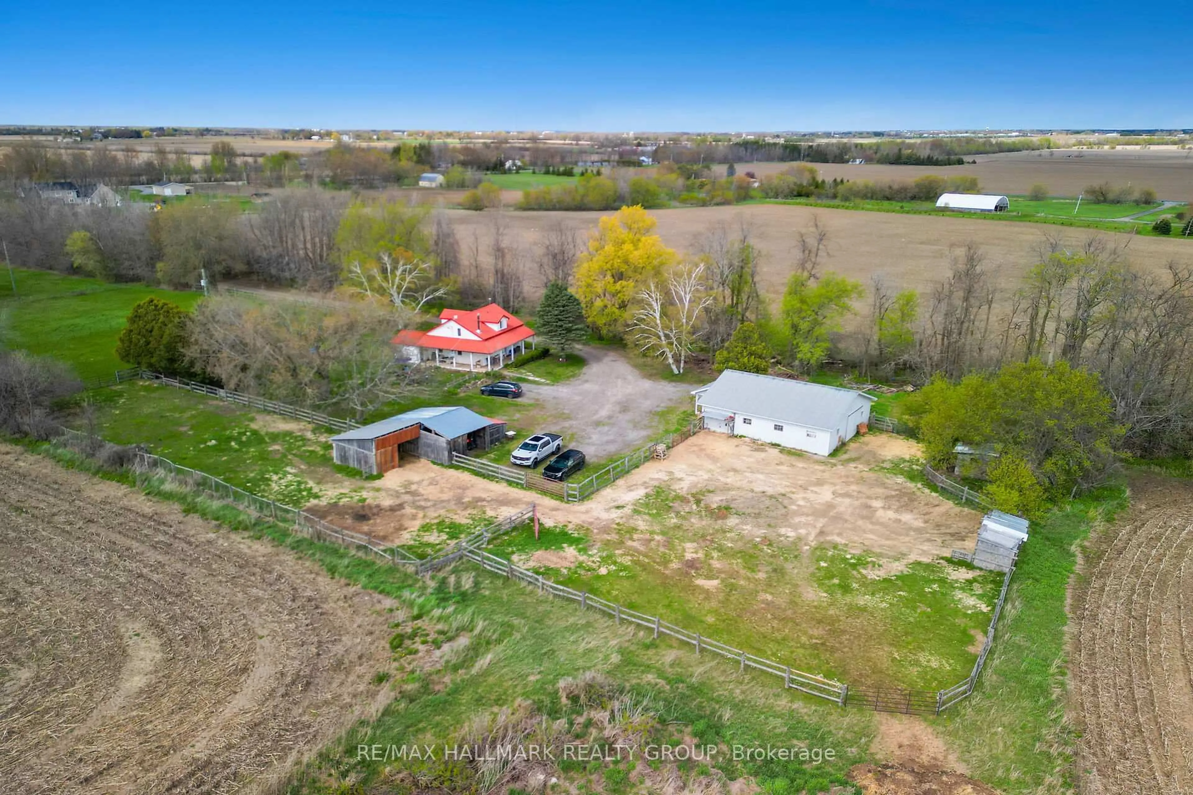 A pic from outside/outdoor area/front of a property/back of a property/a pic from drone, building for 11454 Levere Rd, North Dundas Ontario K0E 1S0
