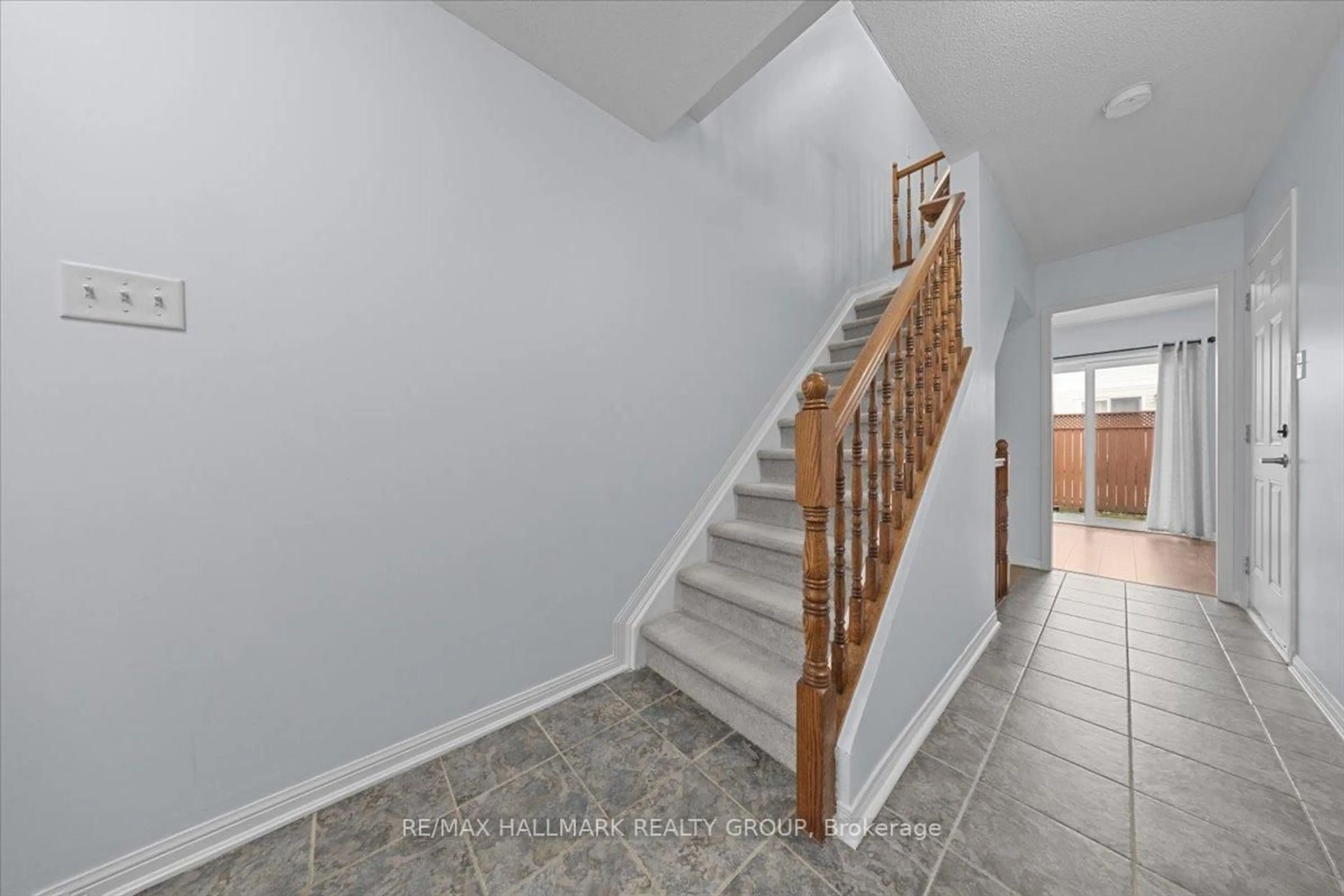 Unknown for 703 Sanibel Private, Ottawa Ontario K2H 0A8