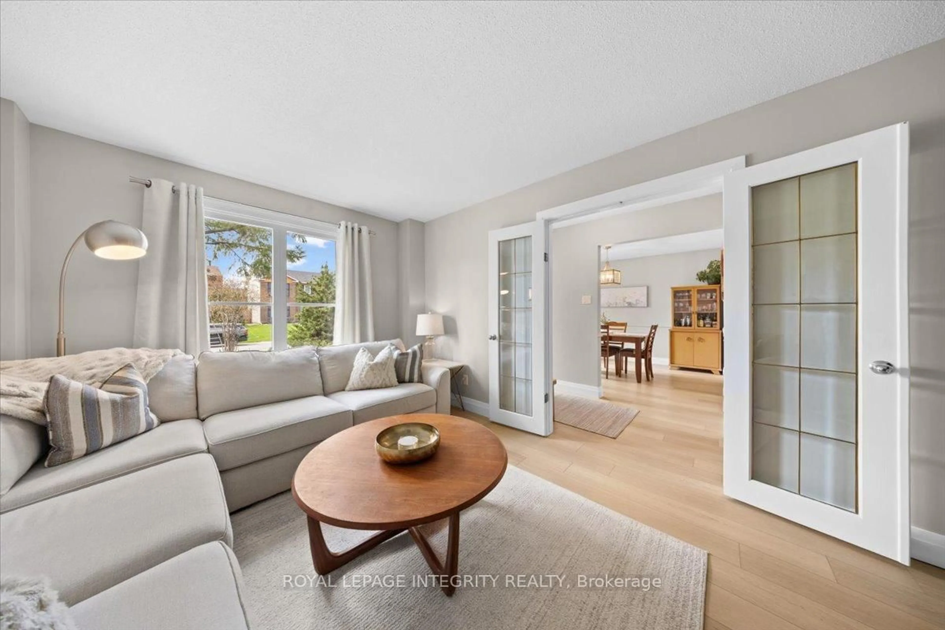 Living room with furniture, unknown for 1122 St Germain Cres, Ottawa Ontario K1C 2L8