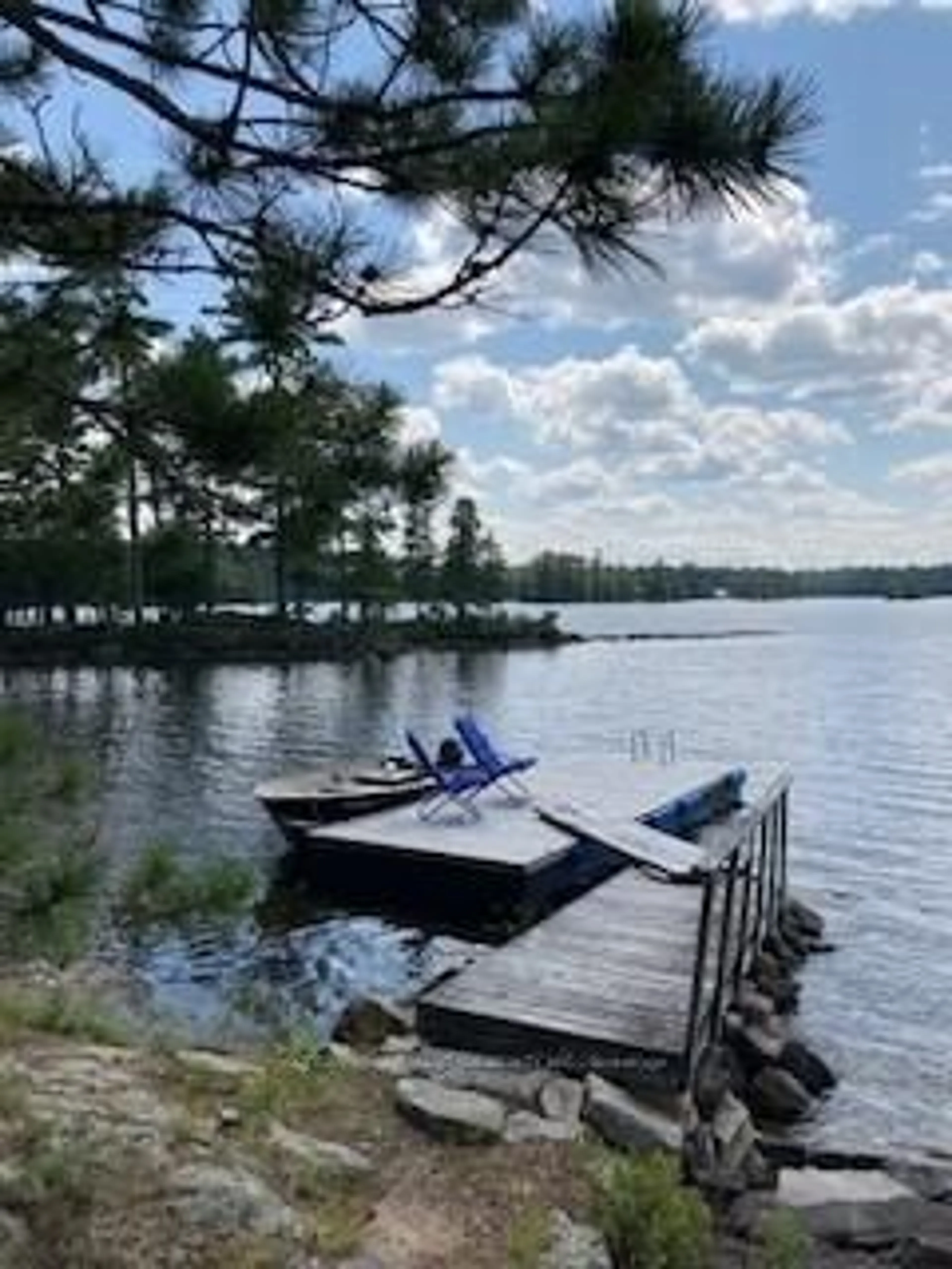 Unknown for 909 Ashby lake WA, Cloyne Ontario K0H 1K0
