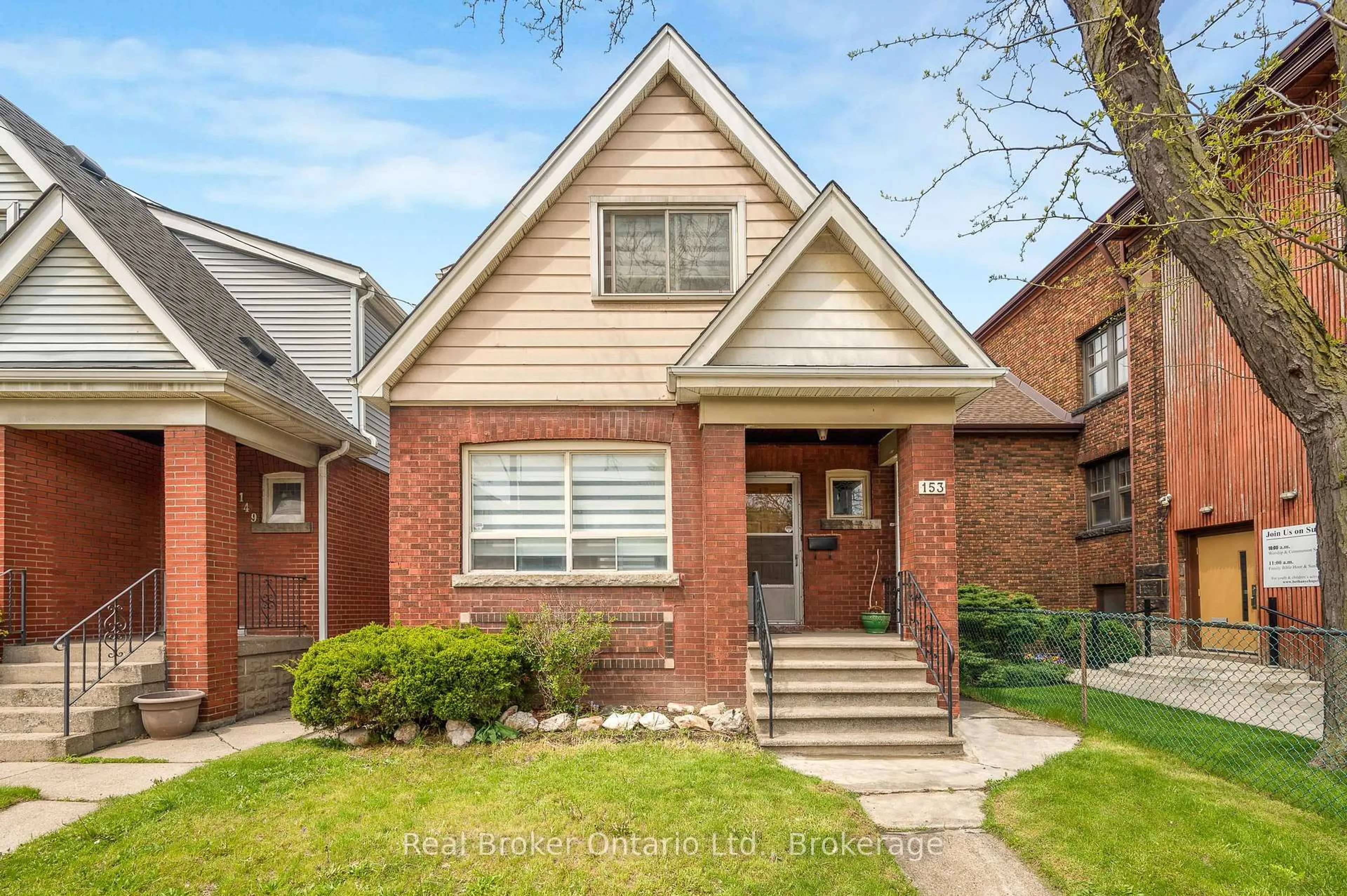 Home with brick exterior material, street for 153 Gage Ave, Hamilton Ontario L8L 7A3