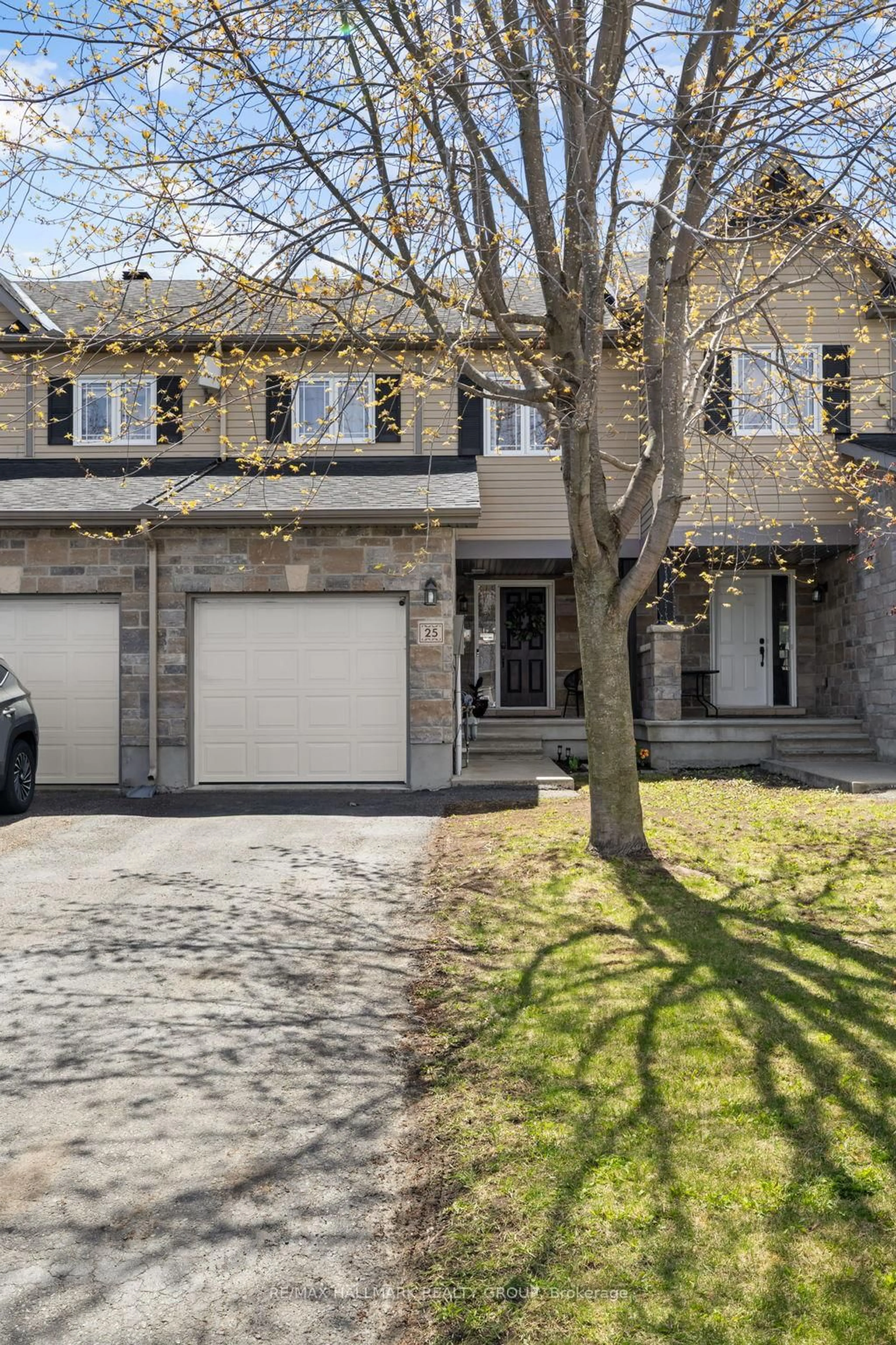 Home with brick exterior material, street for 25 Nathalie St, Clarence-Rockland Ontario K4K 0J3