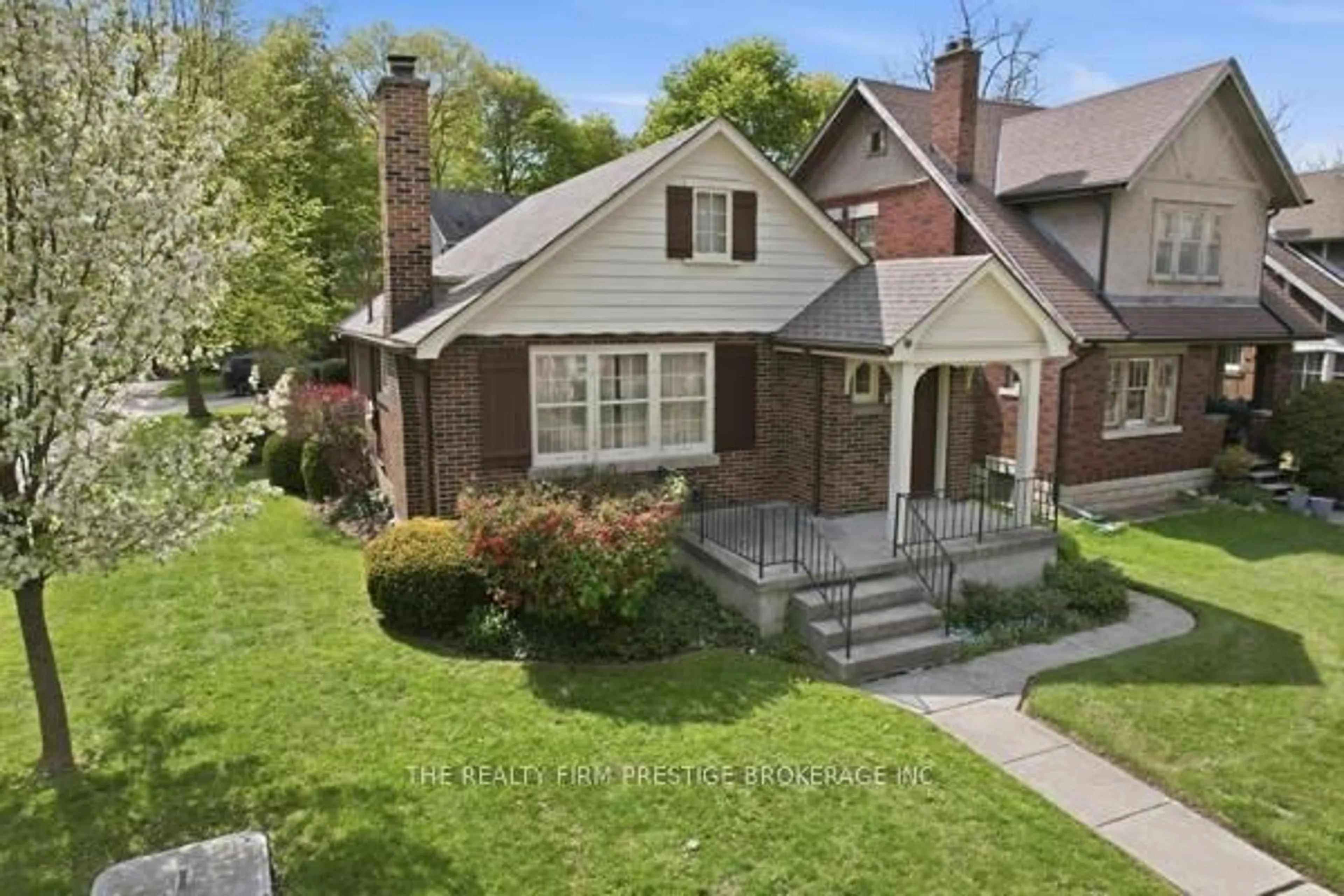Home with brick exterior material, street for 25 Carfrae Cres, London South Ontario N6C 4A8