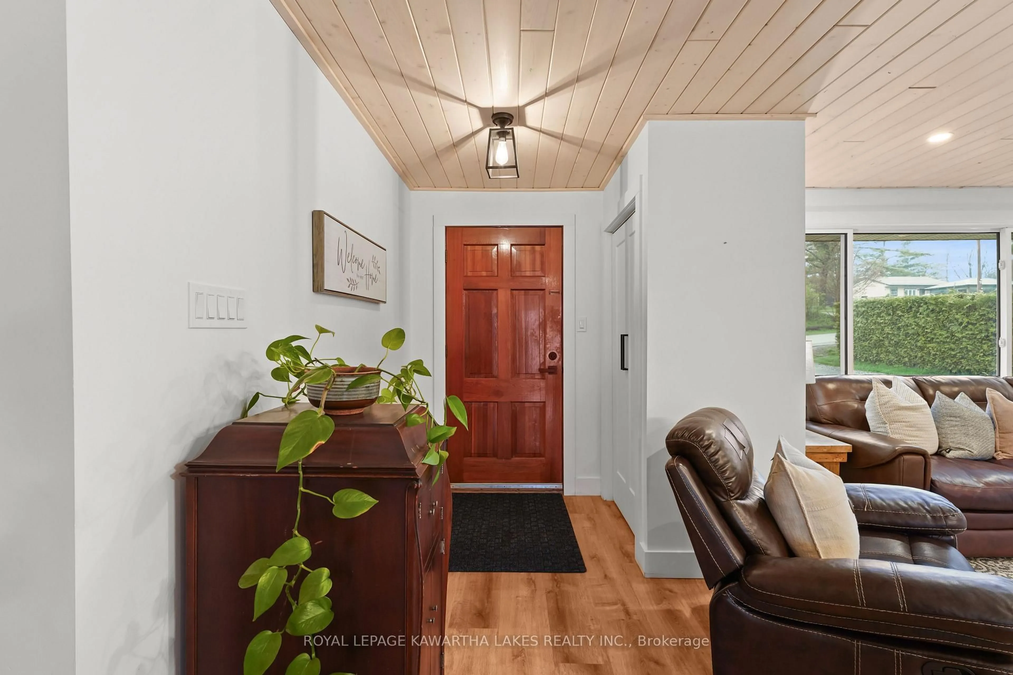 Indoor entryway for 2 Kennedy Dr, Kawartha Lakes Ontario K0M 1N0