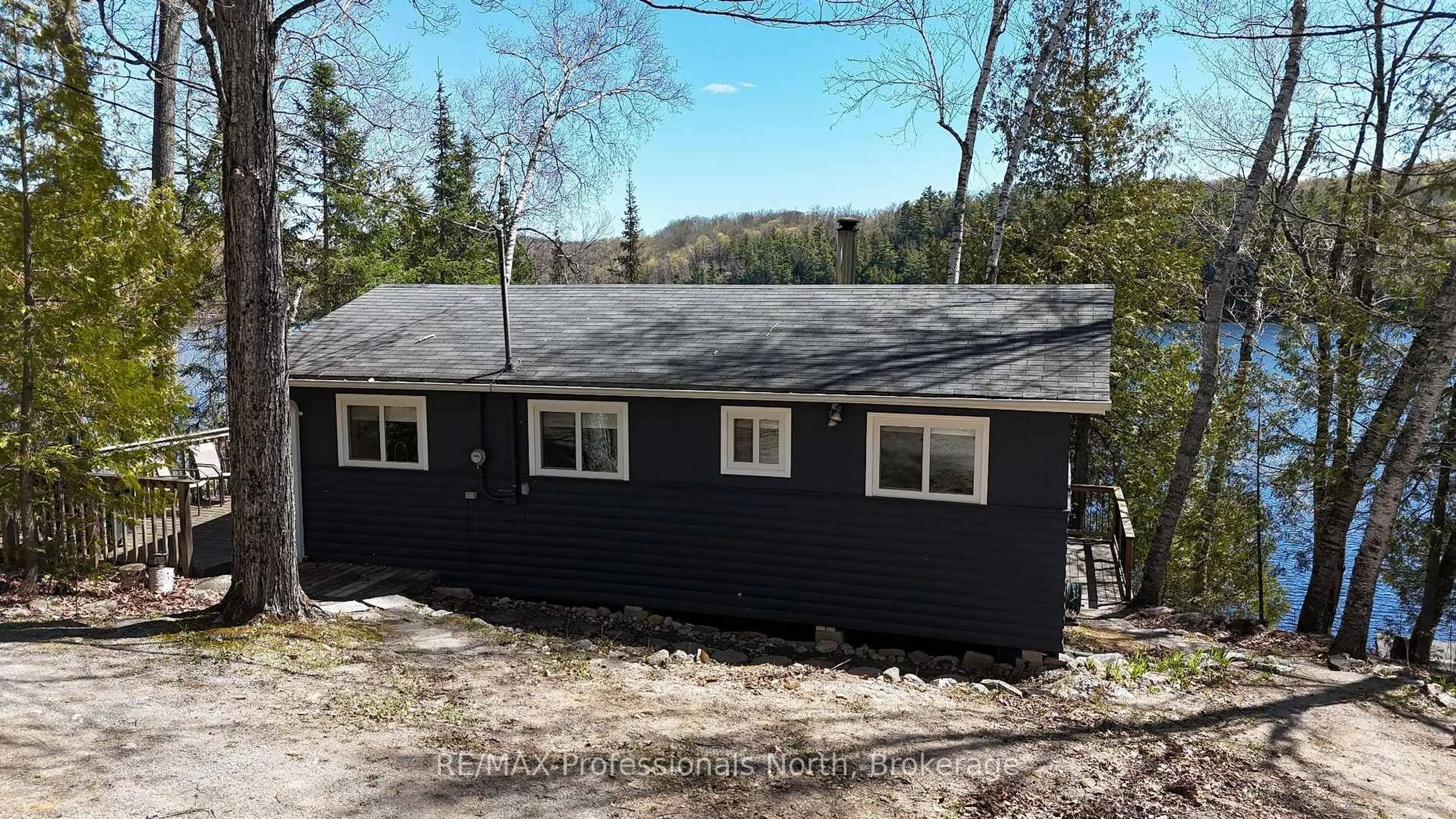 Shed for 1080 Heart's Content Dr, Highlands East Ontario K0M 1X0