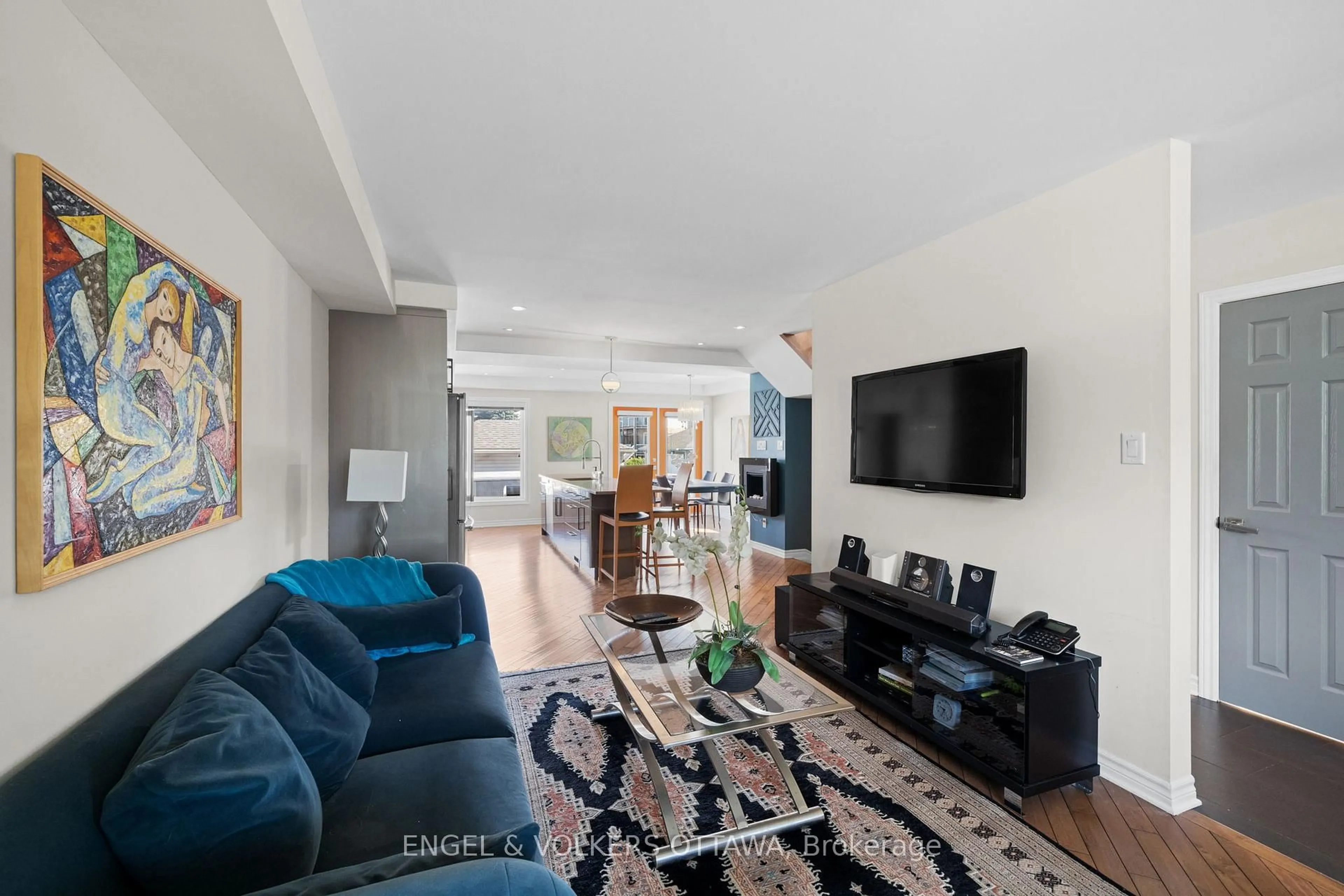 Living room with furniture, unknown for 221 Monterey Dr, Ottawa Ontario K2H 7B1
