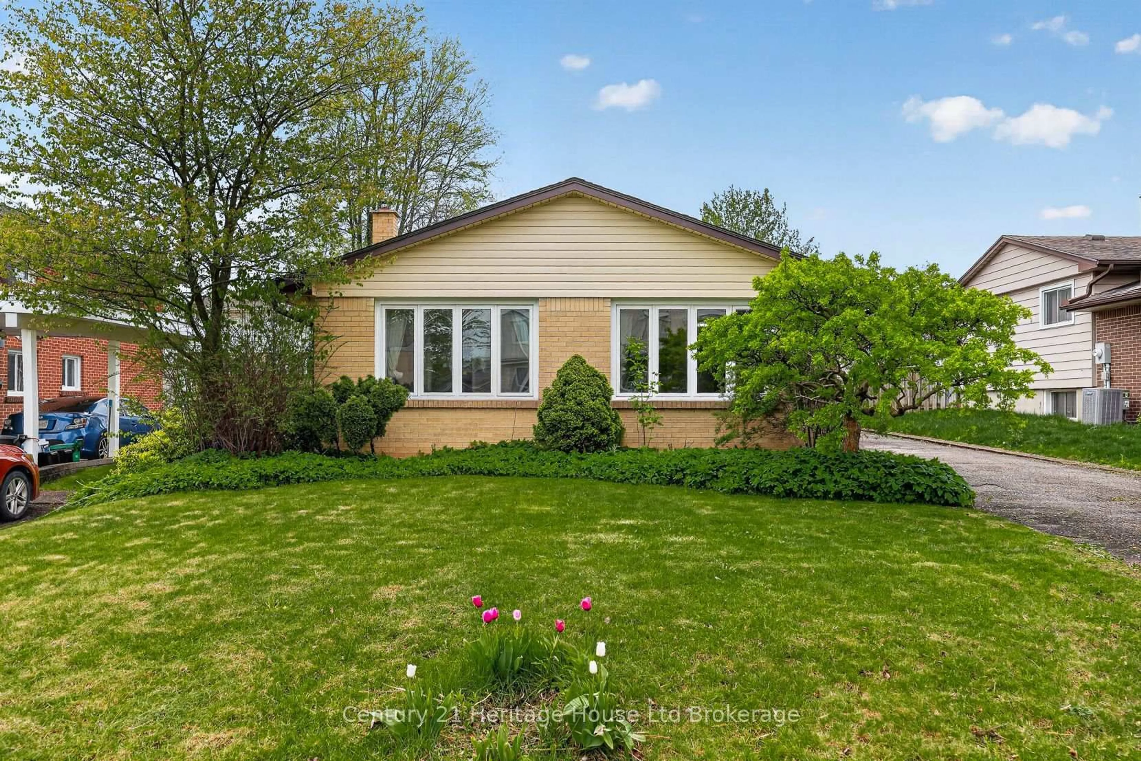 Unknown for 1004 Nesbitt Cres, Woodstock Ontario N4S 7P1
