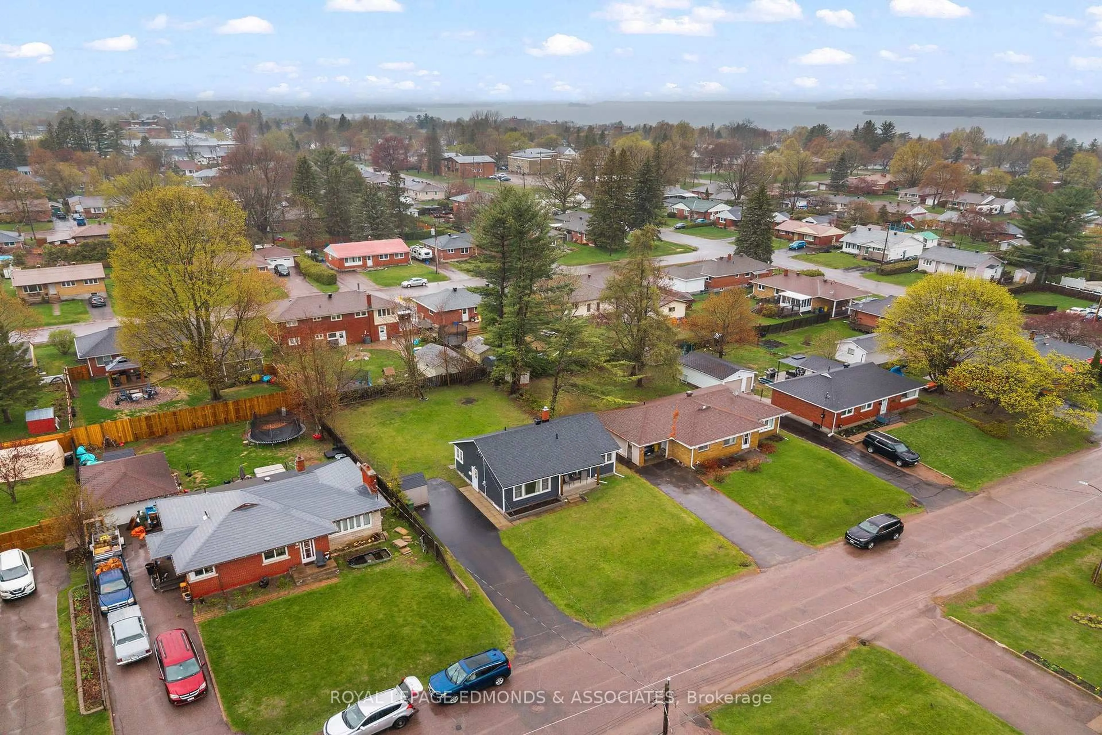 A pic from outside/outdoor area/front of a property/back of a property/a pic from drone, street for 266 Clemow Ave, Pembroke Ontario K8A 2E4