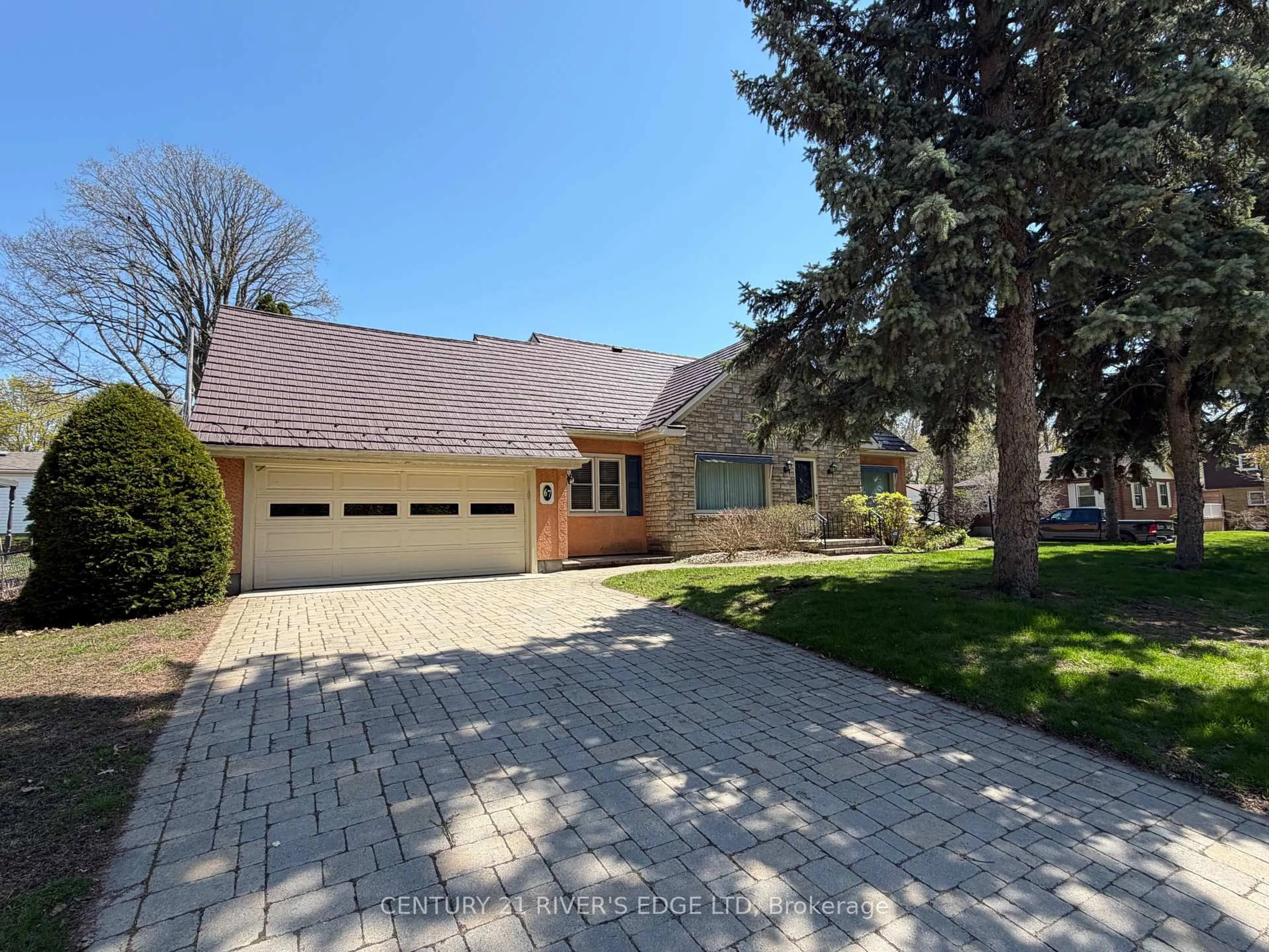 A pic from outside/outdoor area/front of a property/back of a property/a pic from drone, street for 67 North Augusta Rd, Brockville Ontario K6V 2X7