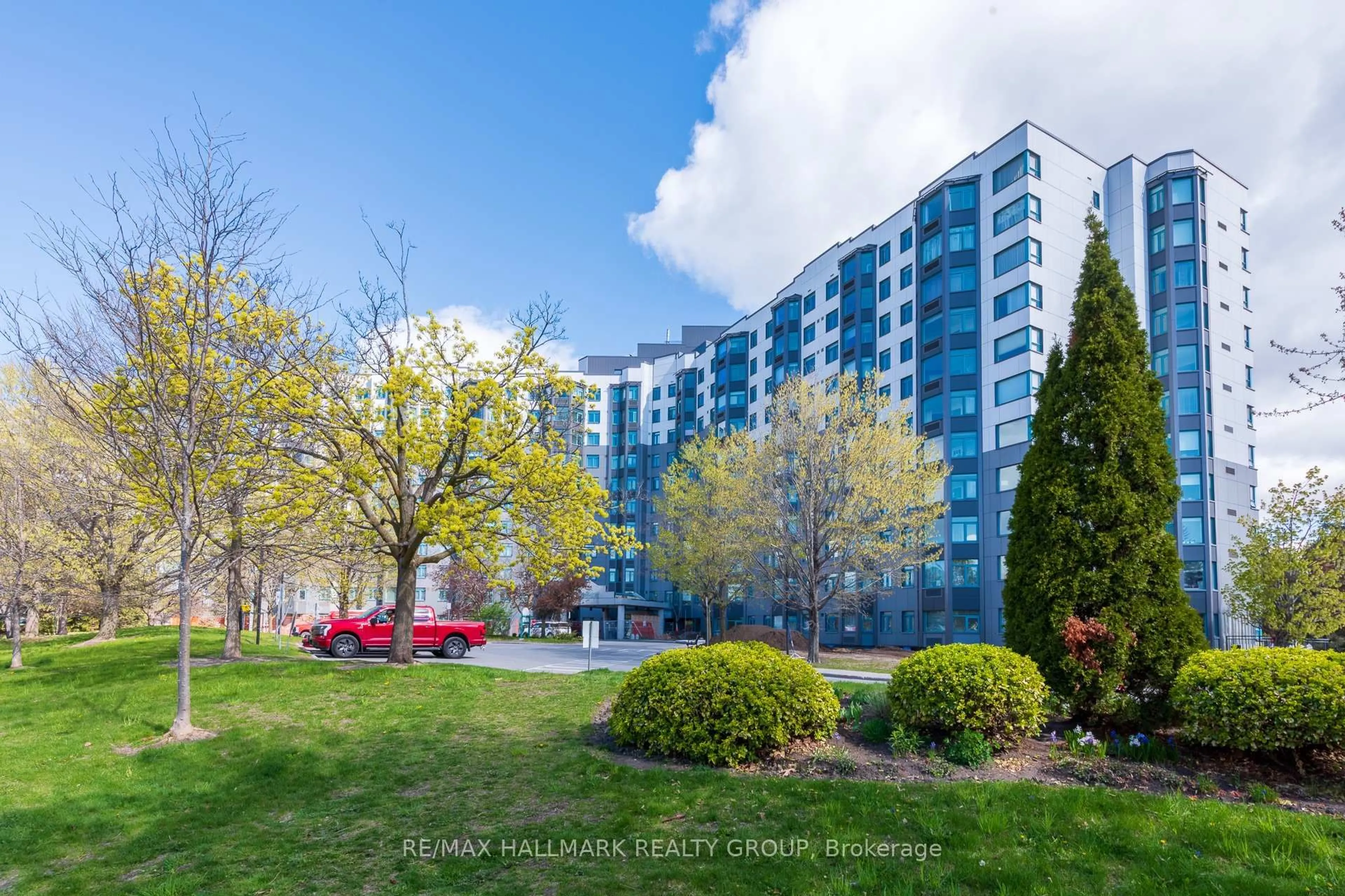Unknown for 1025 Grenon Ave #303, Ottawa Ontario K2B 8S5