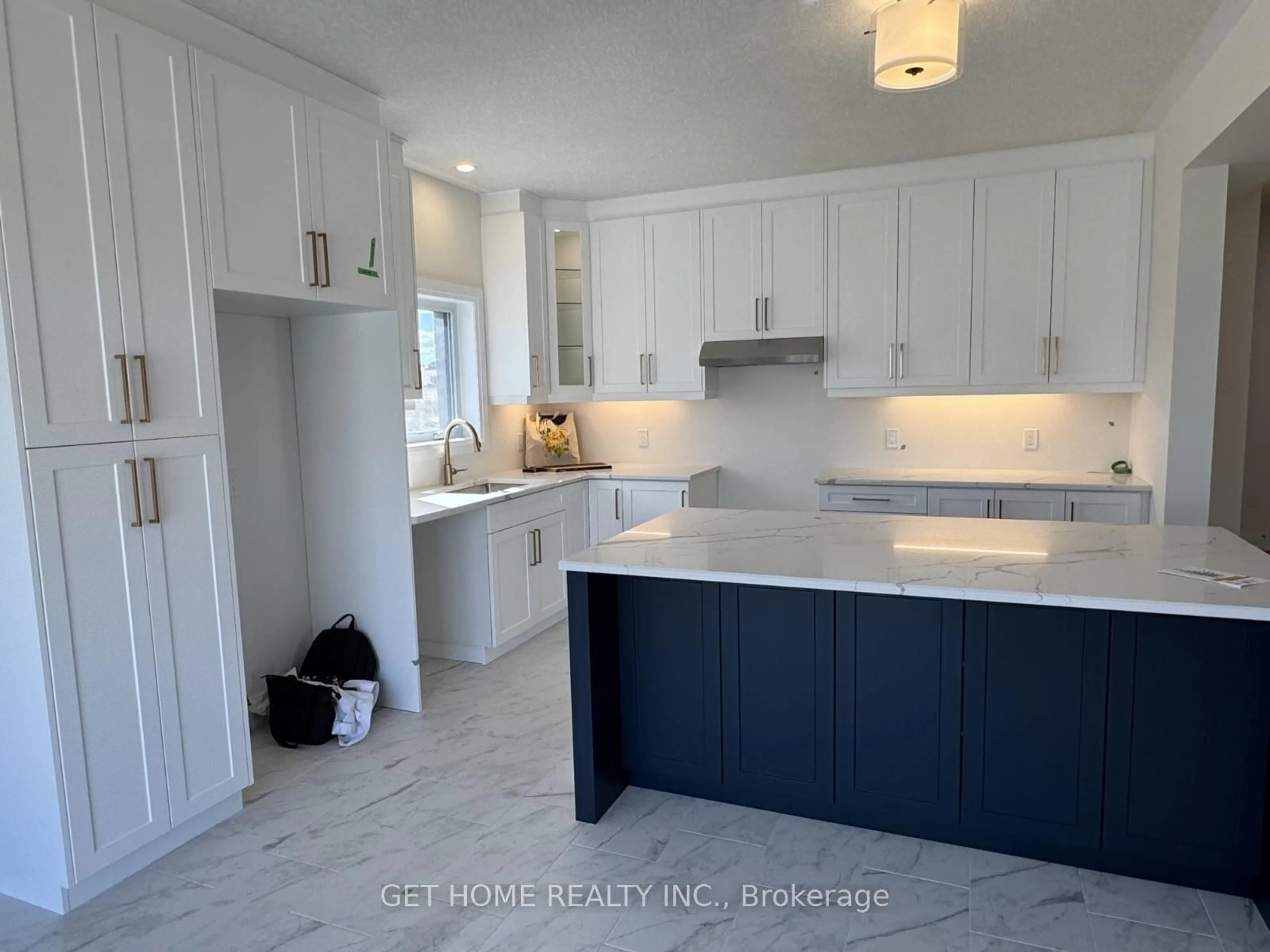 Open concept kitchen, ceramic/tile floor for 336 Canada Plum St, Waterloo Ontario N2V 0C3