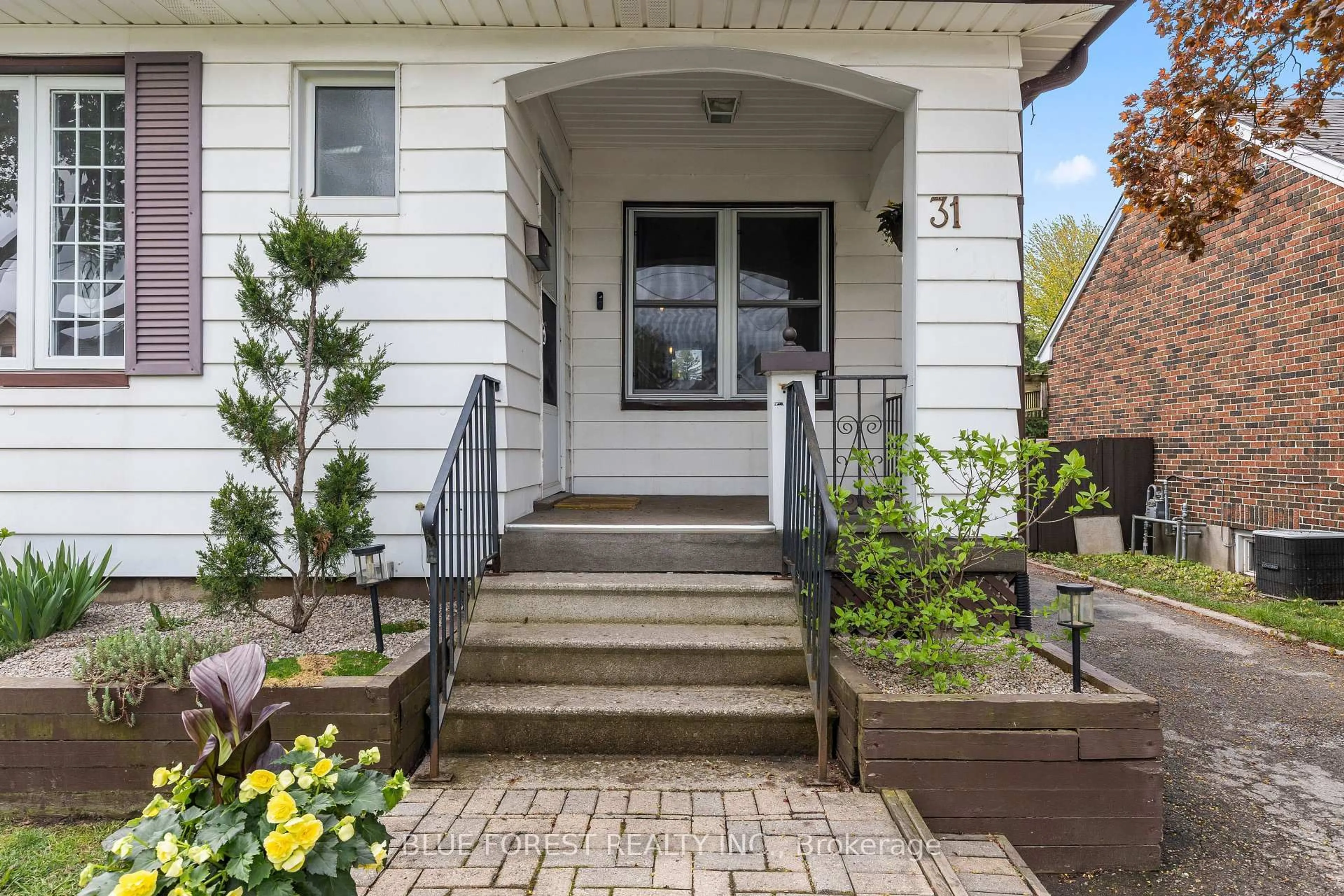 Unknown for 31 Eastman Ave, London East Ontario N5W 2M3