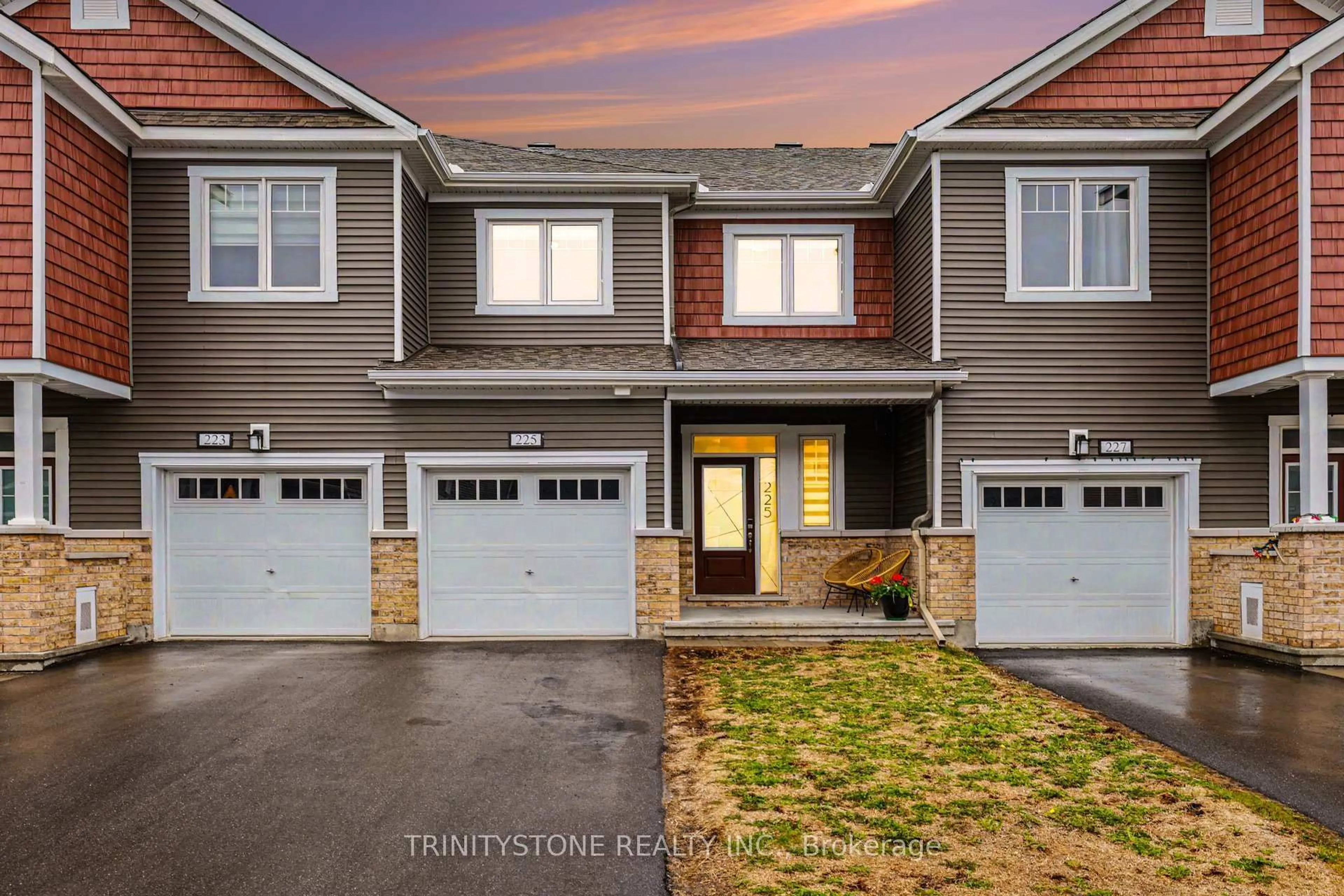 Unknown for 225 Billrian Cres, Ottawa Ontario K2S 3A5