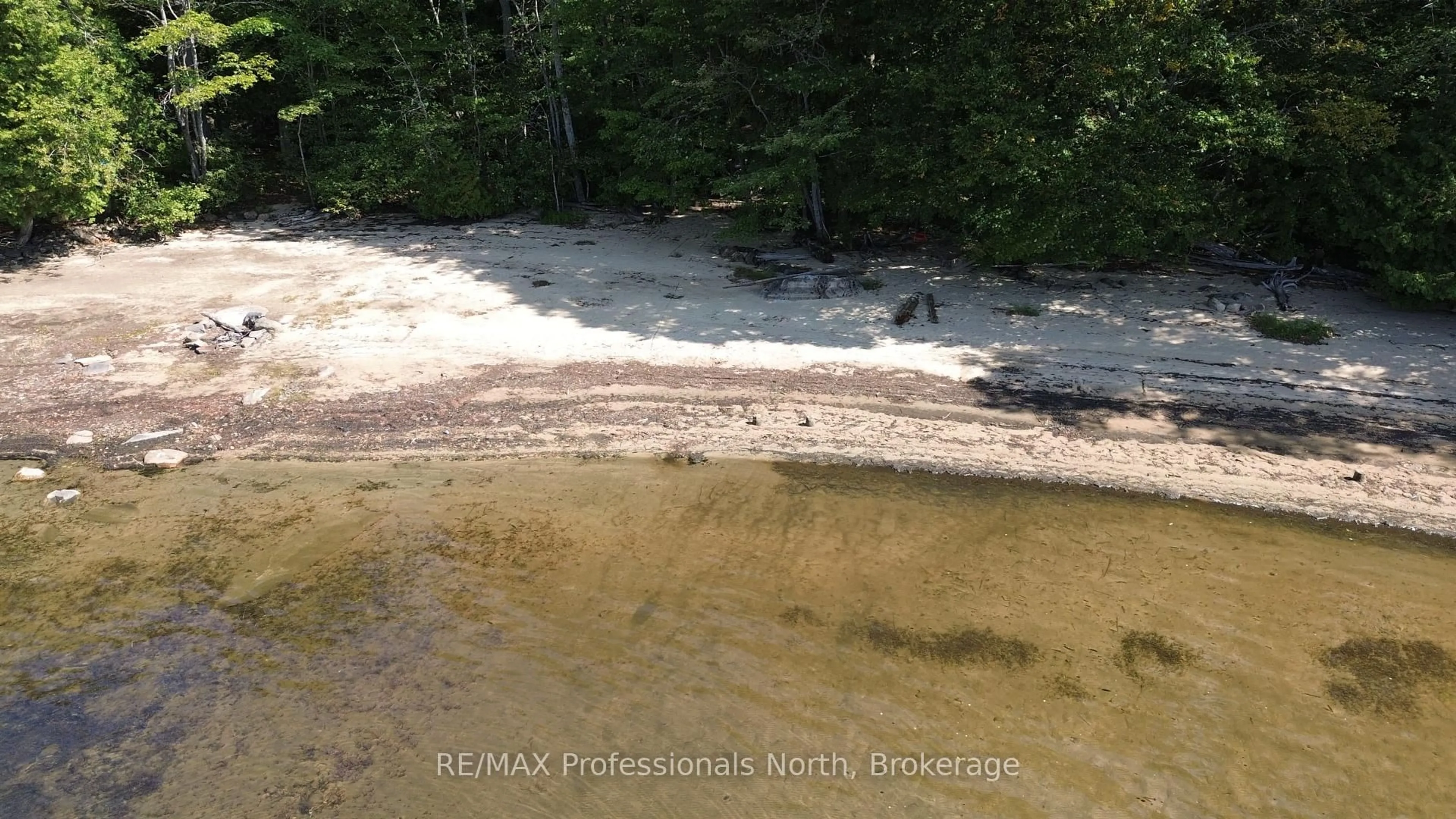 Unknown for 10191 Farquhar South Shore, Dysart et al Ontario K0M 1S0